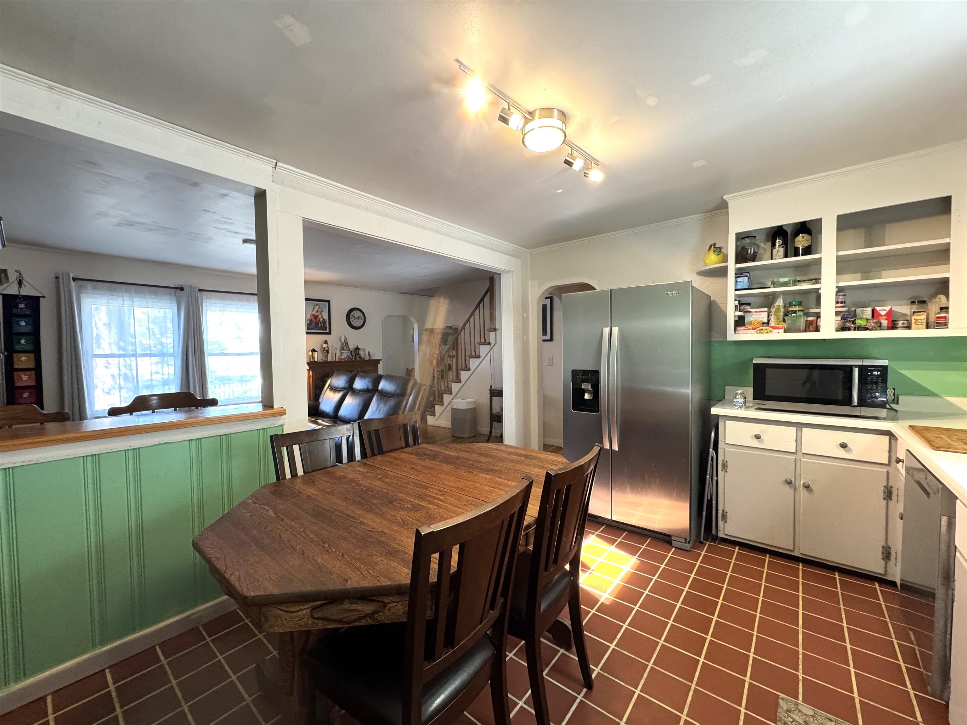 47 Mcintosh Avenue Property Photo 6