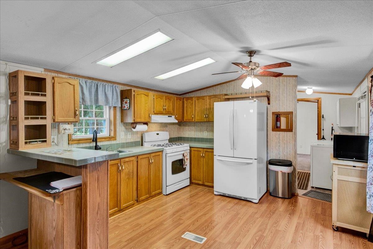 28 Burt Street Property Photo 12
