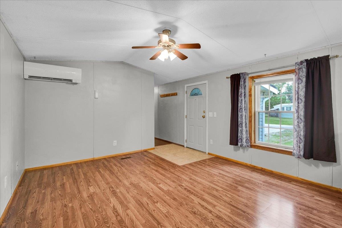 28 Burt Street Property Photo 18