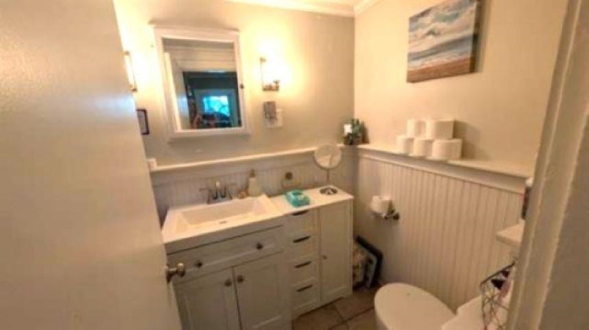 481 Hall Street Property Photo 6