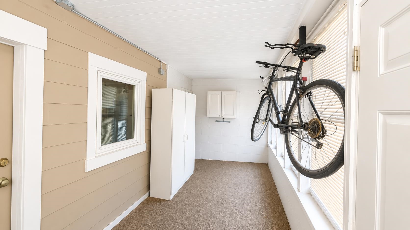 481 Hall Street Property Photo 16