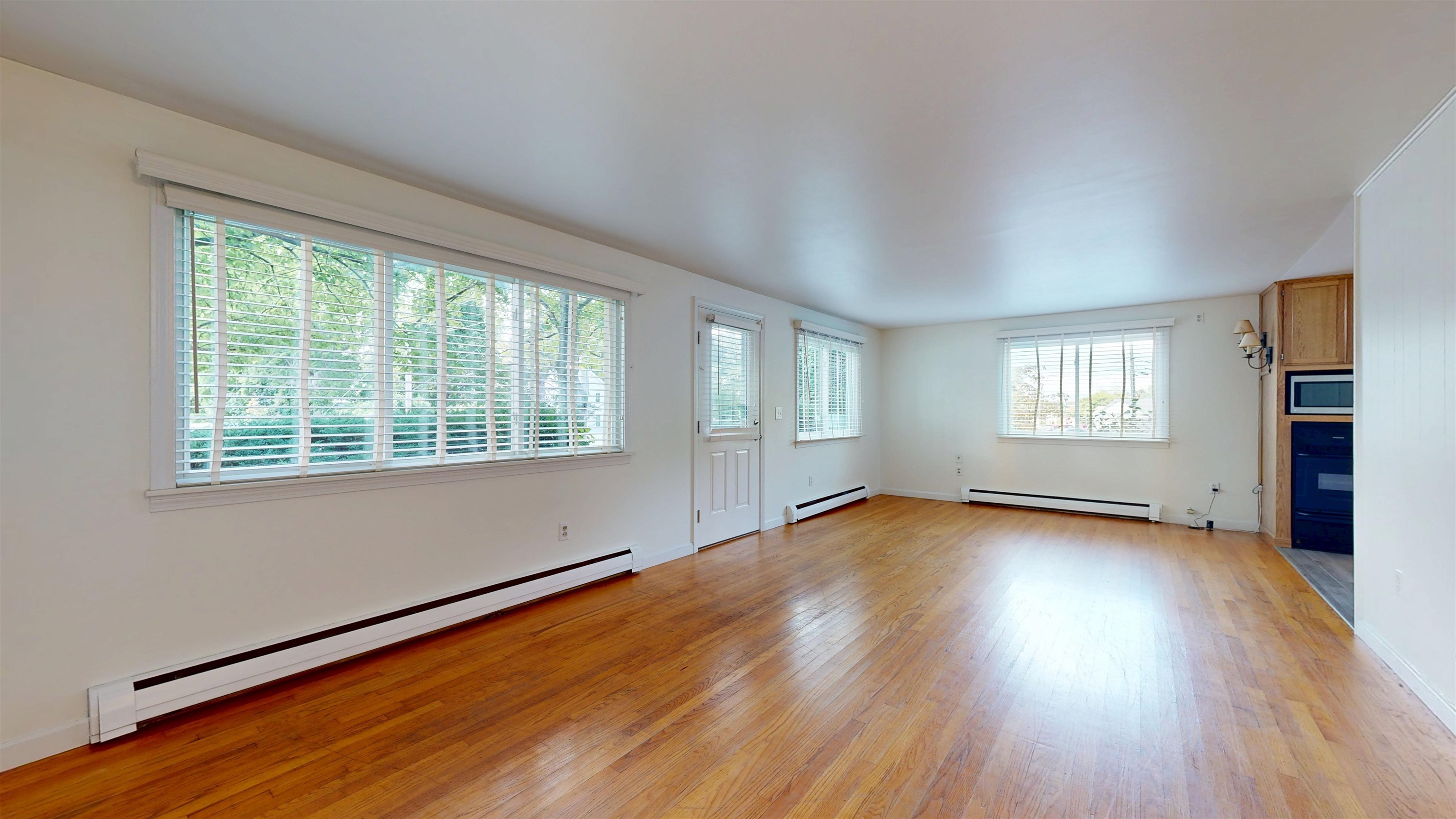 976 North Avenue Property Photo 3
