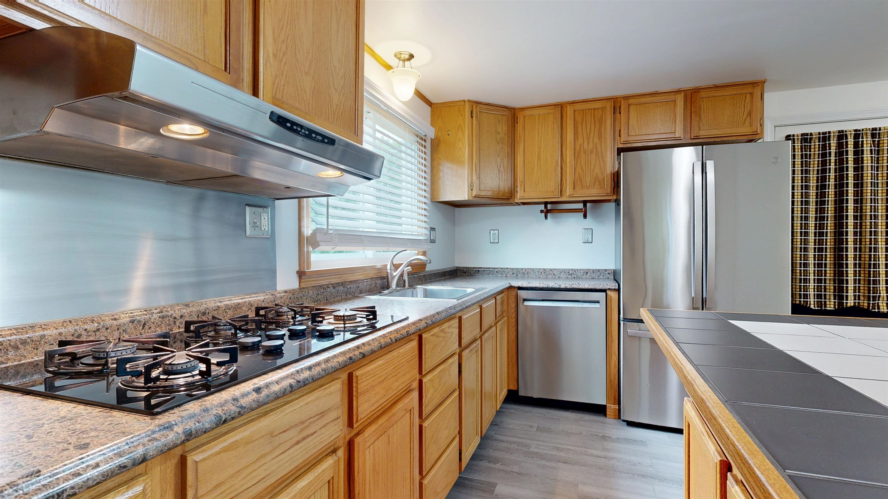 976 North Avenue Property Photo 6