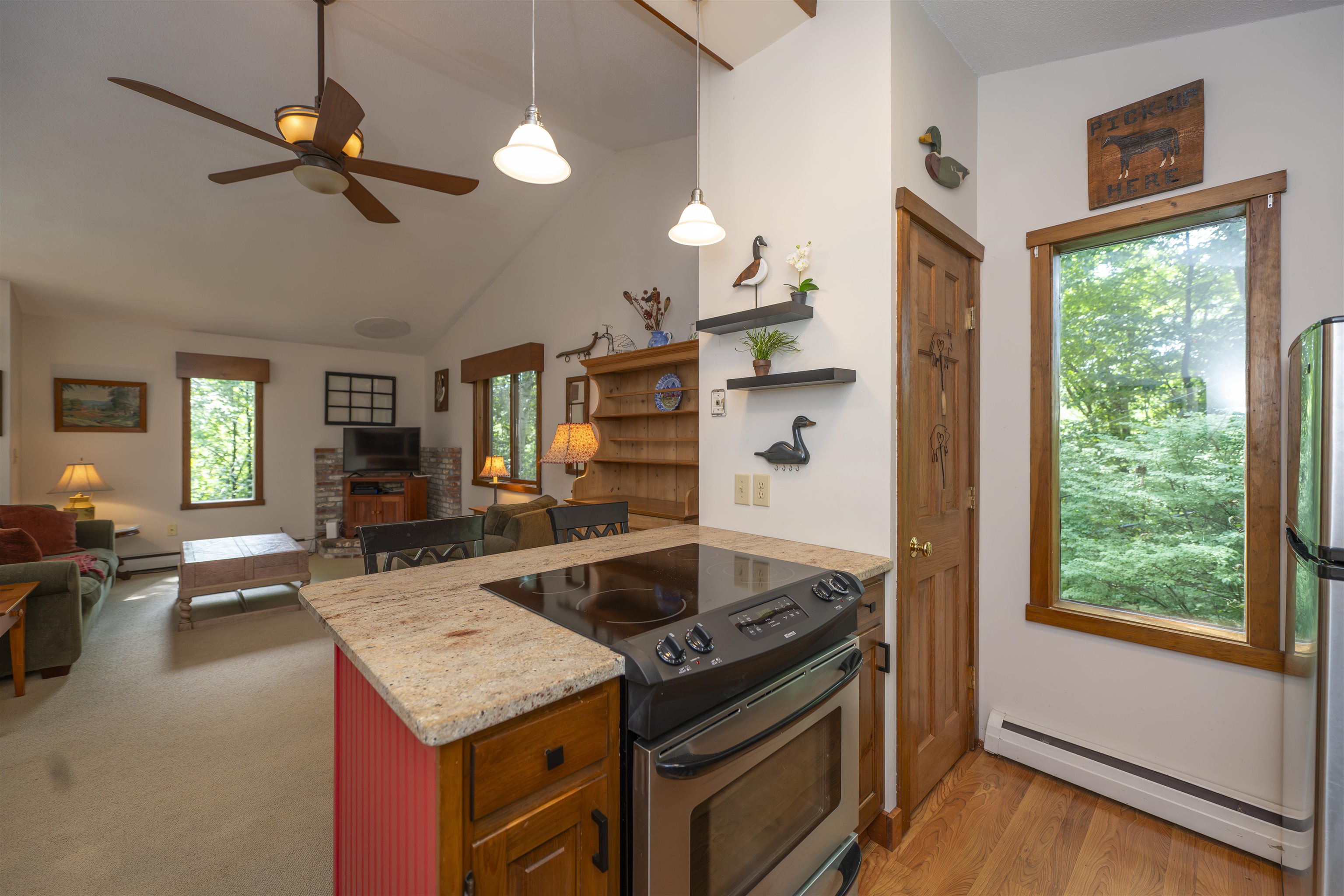 253 Old Quechee Road Property Photo 5
