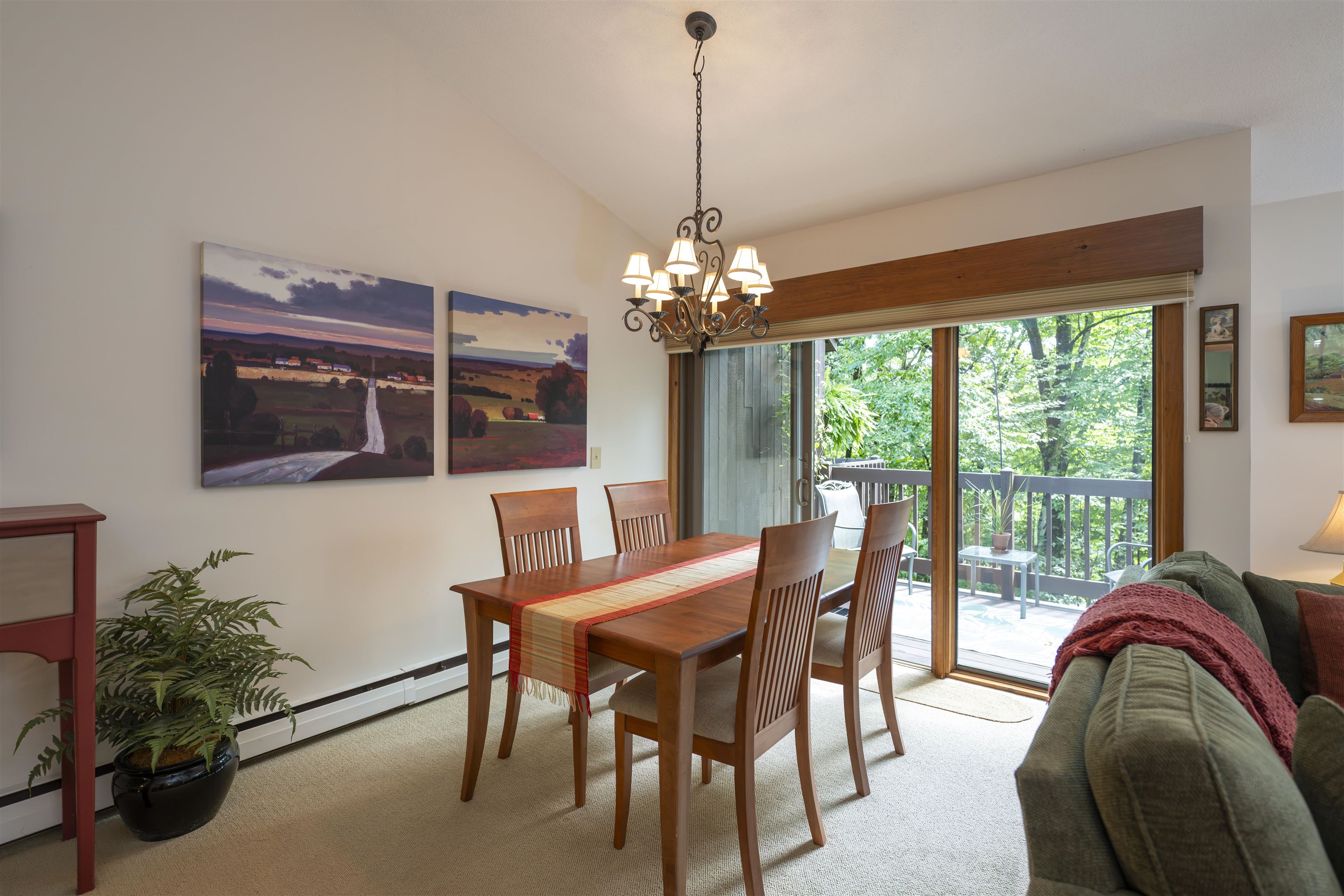 253 Old Quechee Road Property Photo 9
