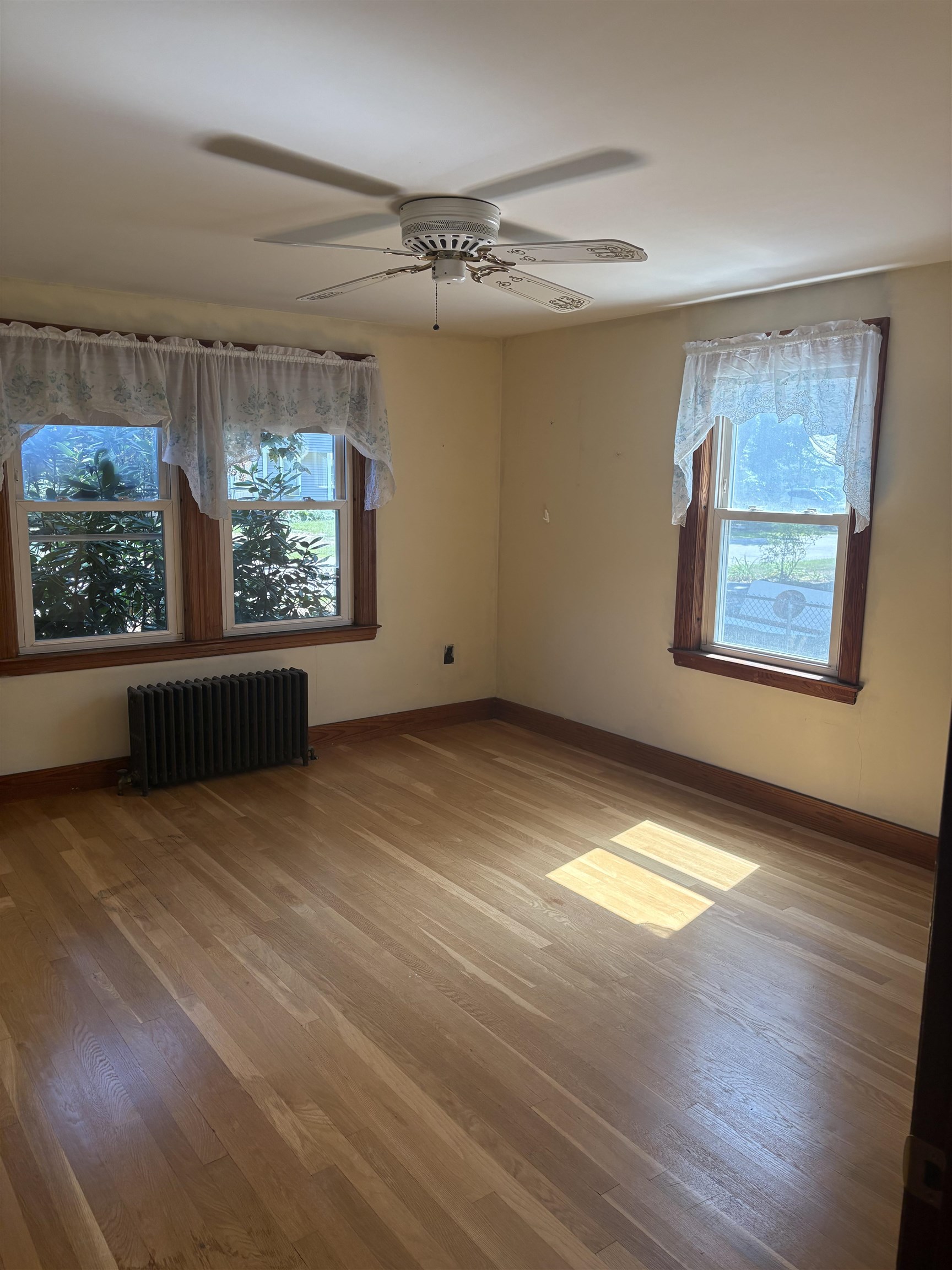 44 Dewey Street Property Photo 8