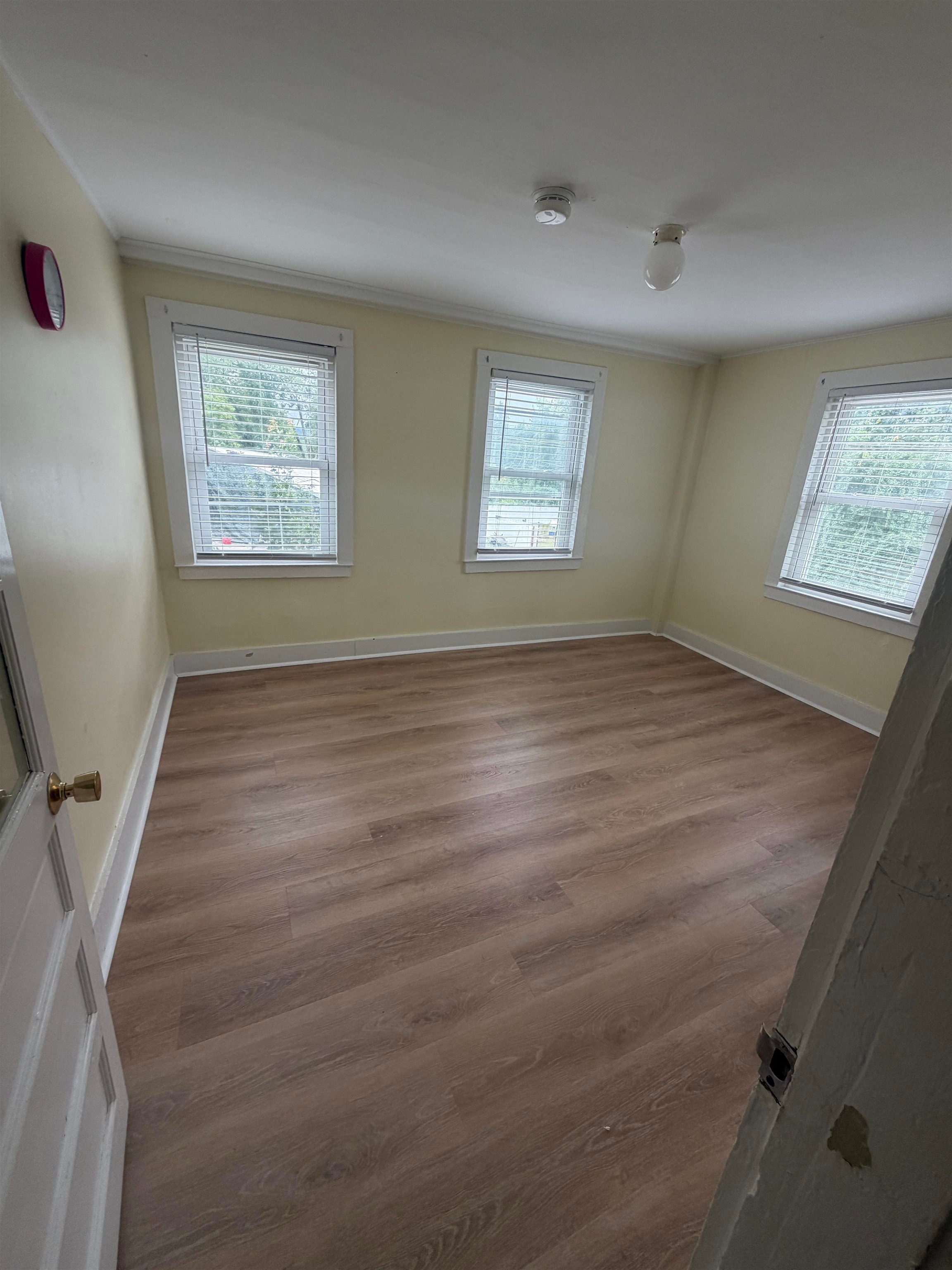27 Ashuelot Street Property Photo 2