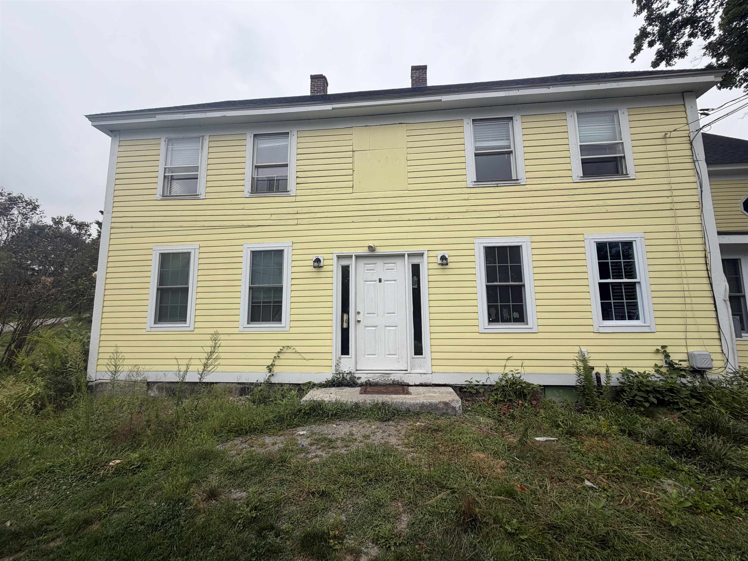 27 Ashuelot Street Property Photo 12