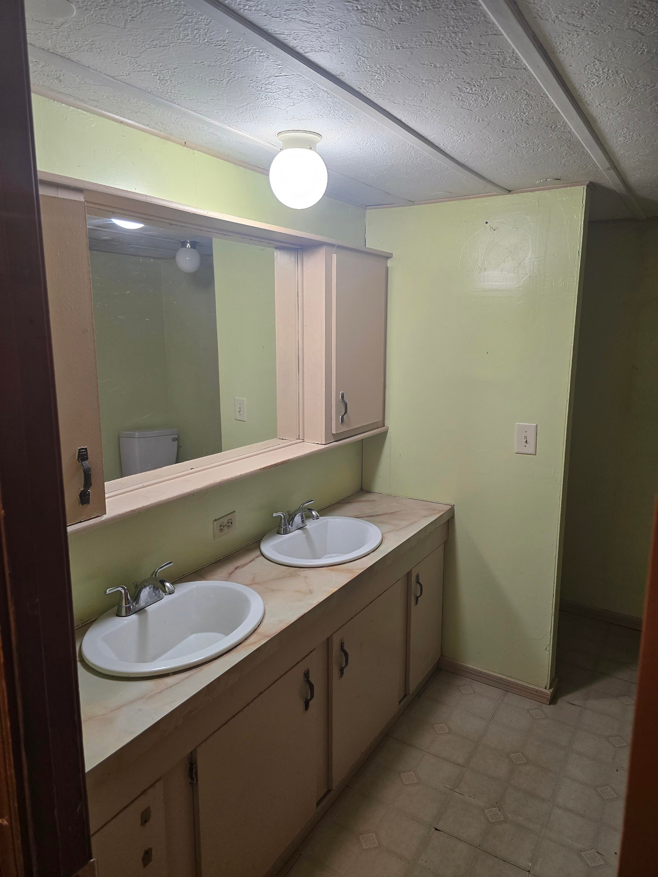 124 Old Stagecoach Road Property Photo 6