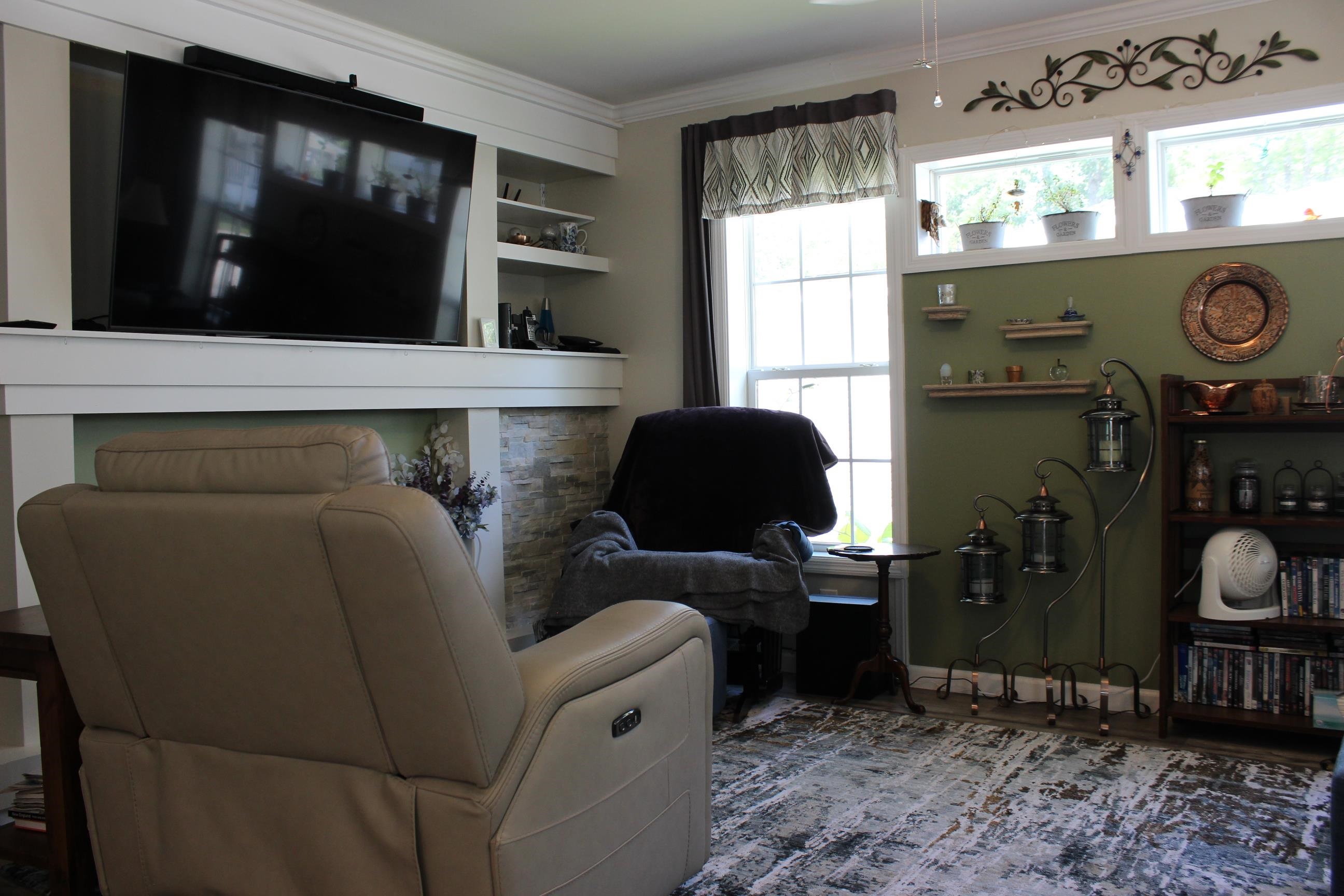 514 Canterbury Drive Property Photo 8