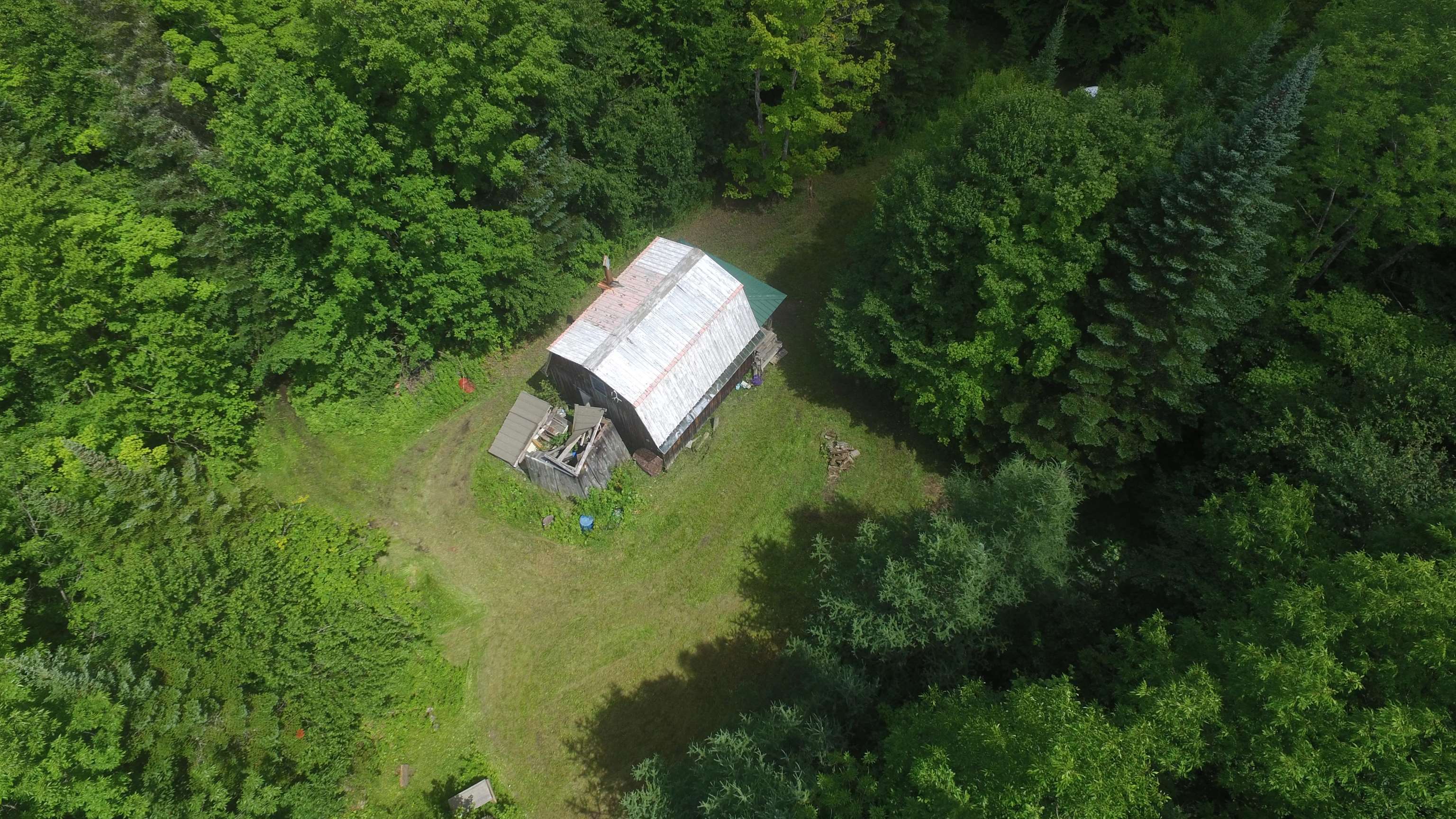 2064 Coles Pond Road Property Photo 5