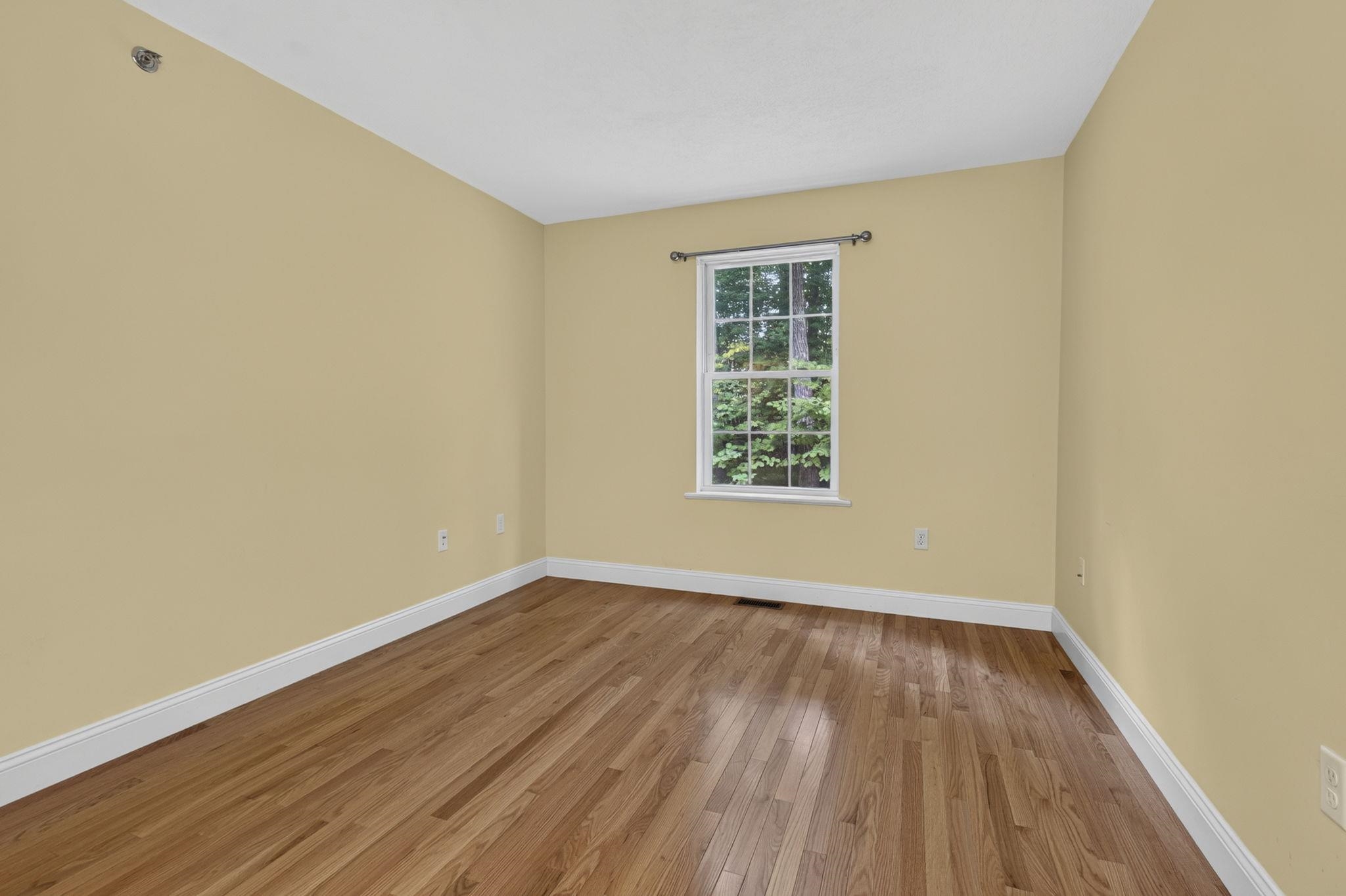 2 Holly Way Property Photo 12