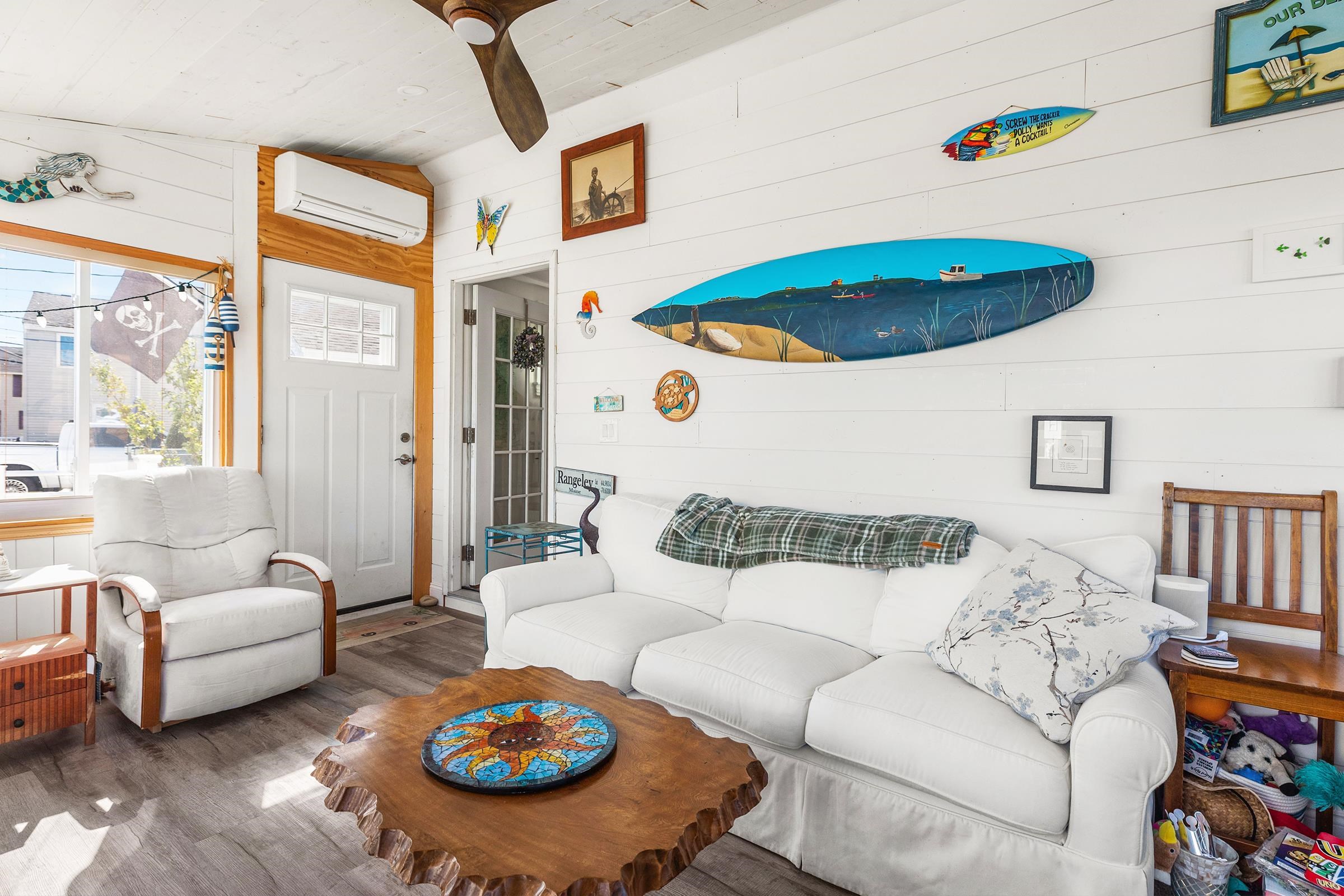 61 Island Path Property Photo 12