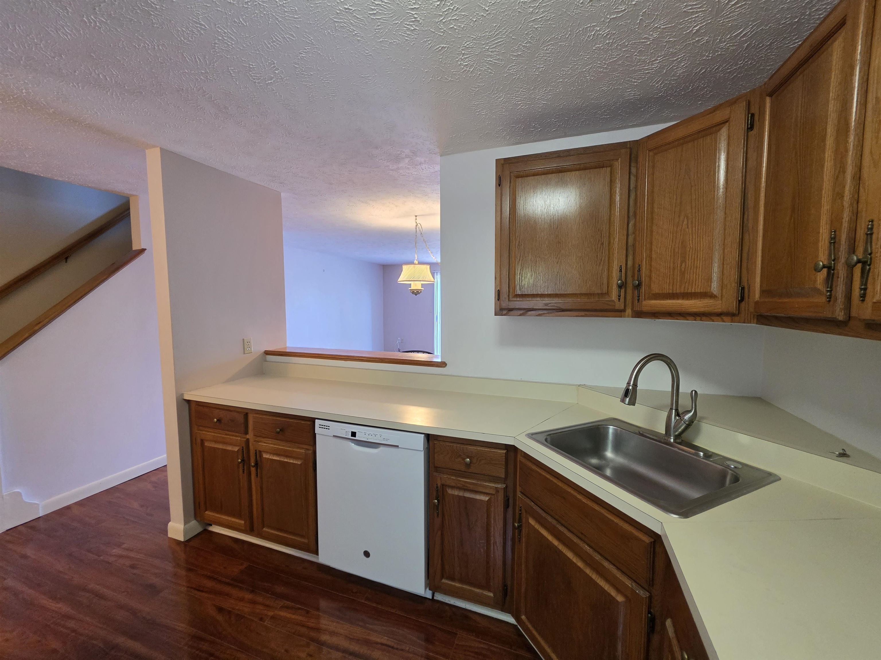 403 Eastview Drive Property Photo 7