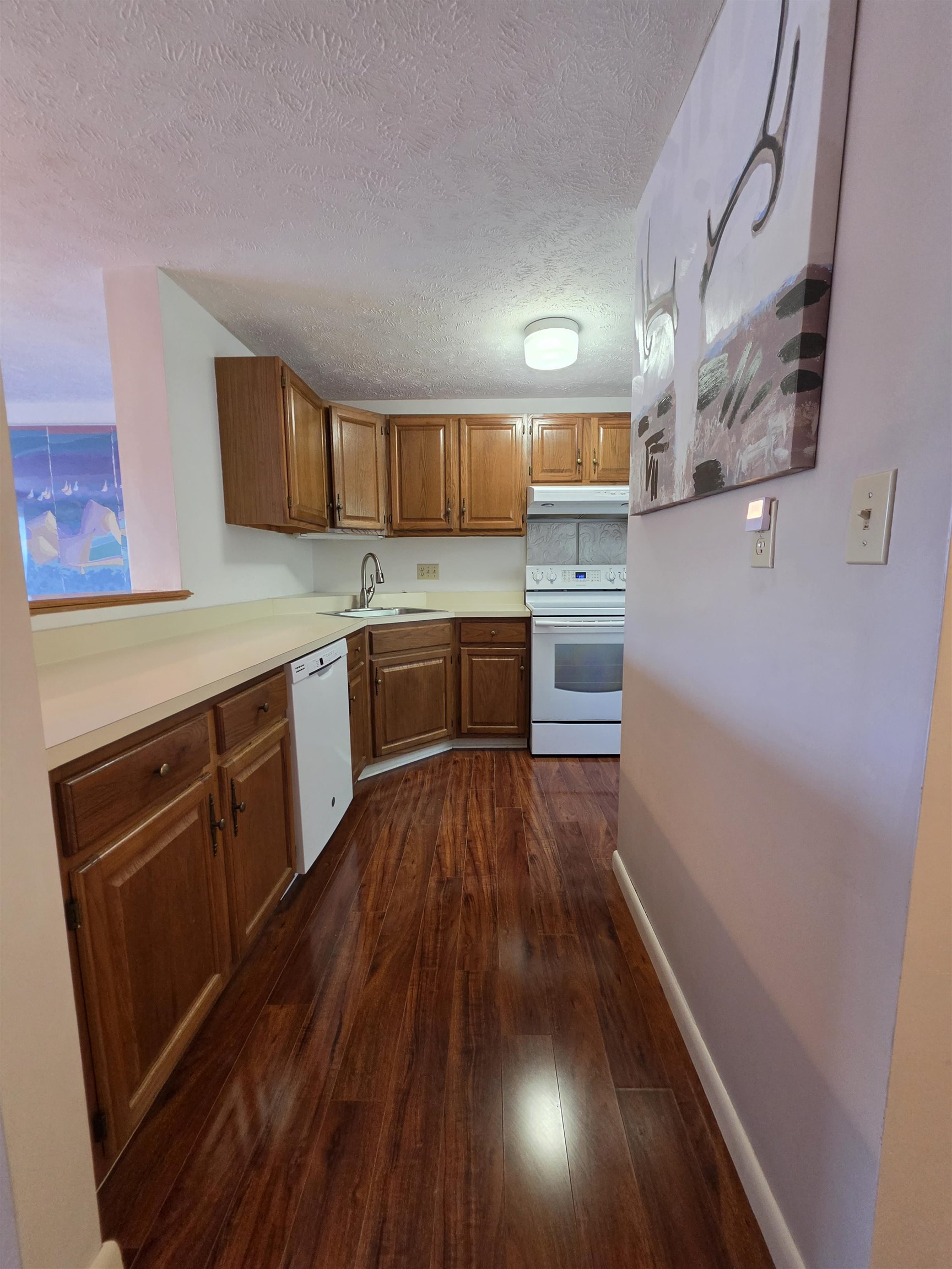 403 Eastview Drive Property Photo 8