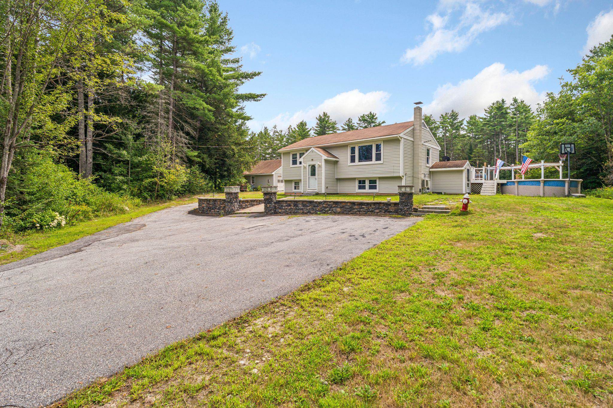 37 Riverside Drive Property Photo 3