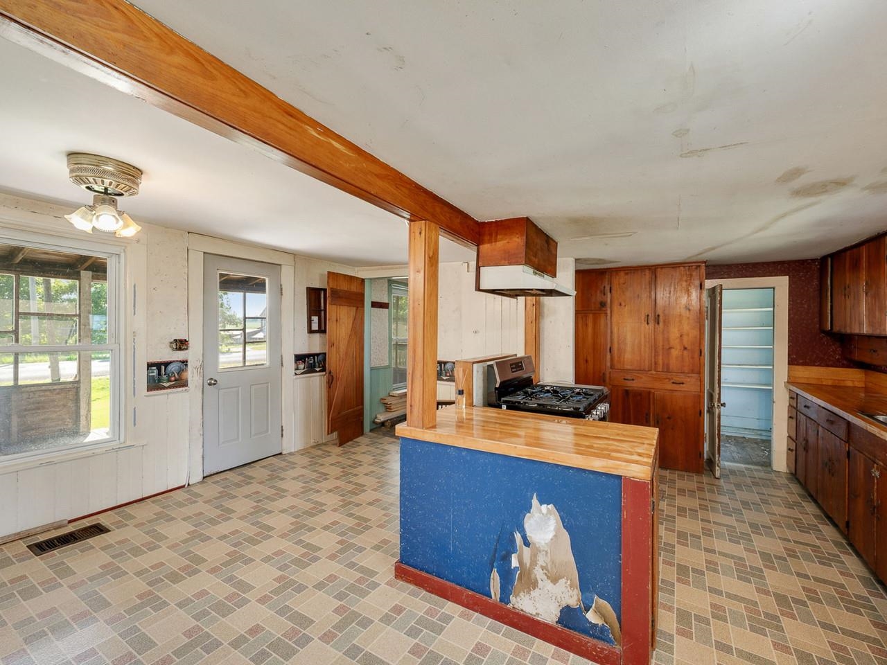 1114 Jersey Street South Property Photo 9
