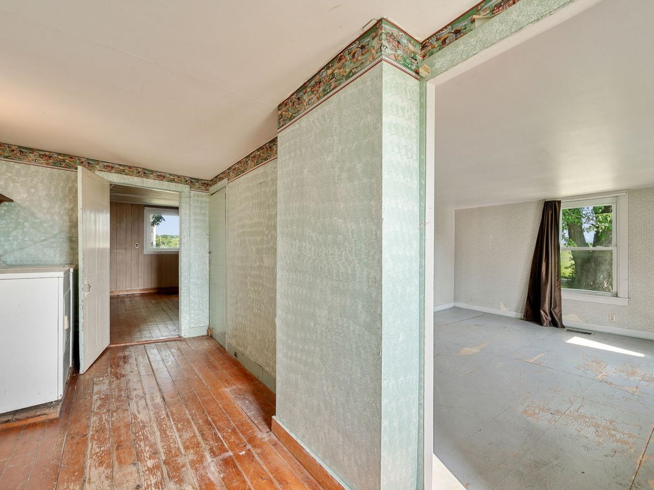 1114 Jersey Street South Property Photo 17