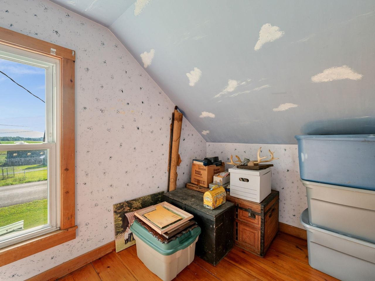 1114 Jersey Street South Property Photo 25