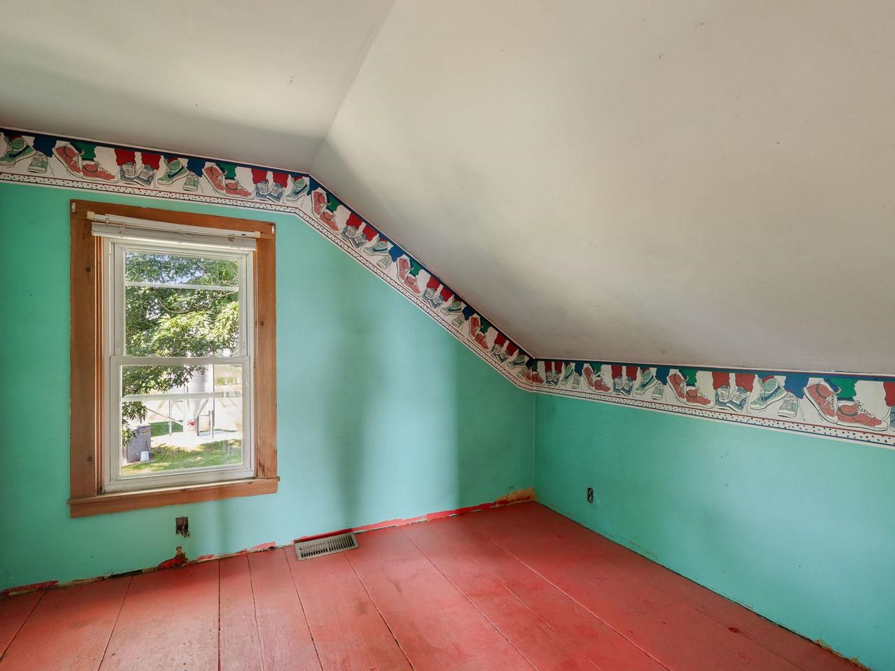 1114 Jersey Street South Property Photo 29