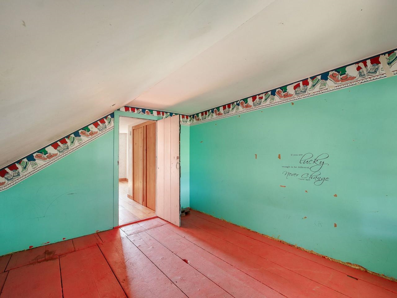 1114 Jersey Street South Property Photo 30