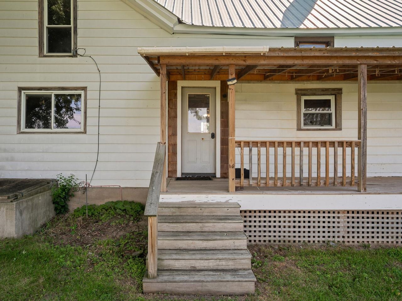 1114 Jersey Street South Property Photo 33