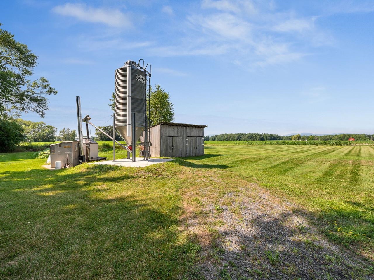 1114 Jersey Street South Property Photo 42