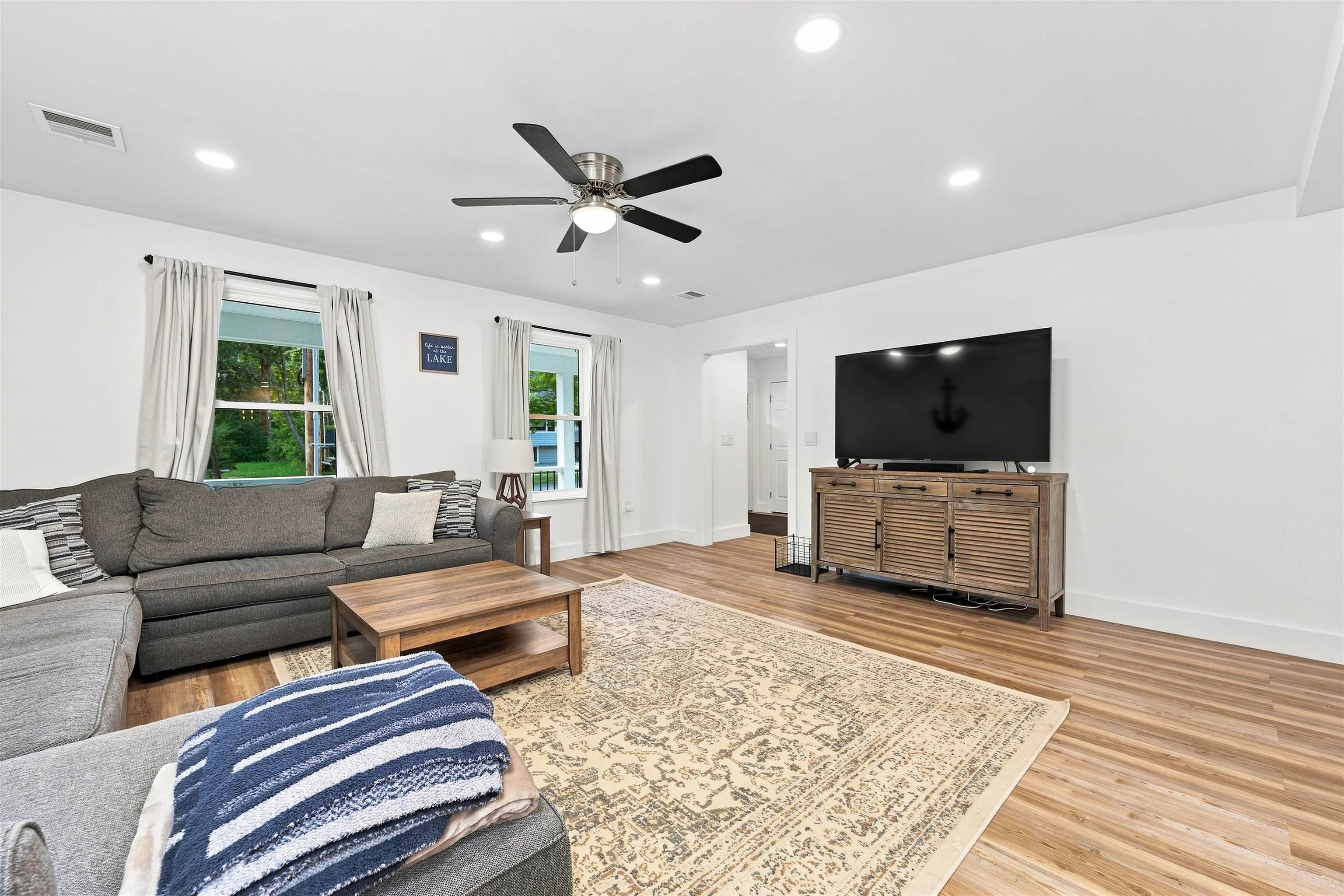 77 Riverlake Street Property Photo 6