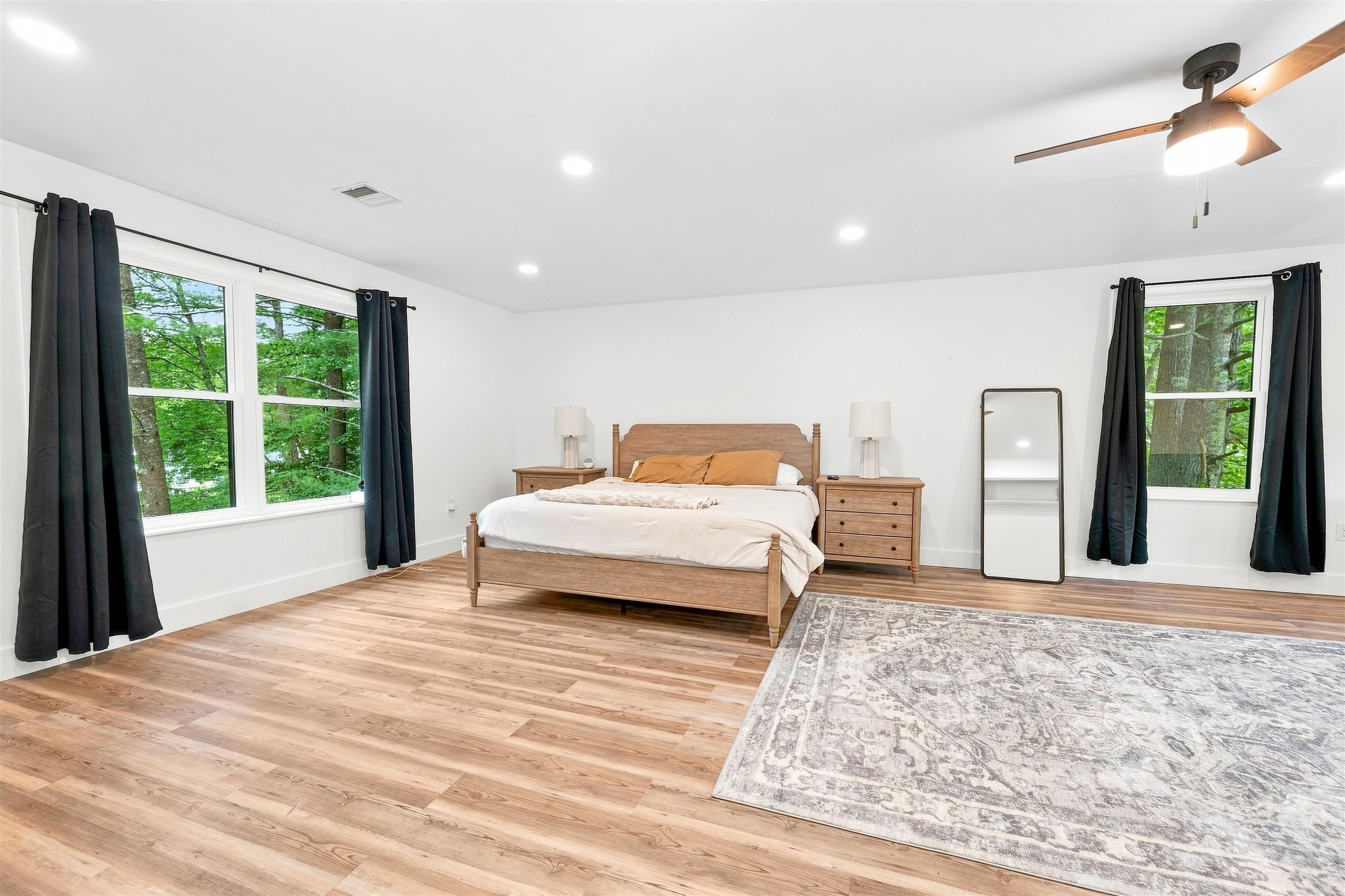 77 Riverlake Street Property Photo 30