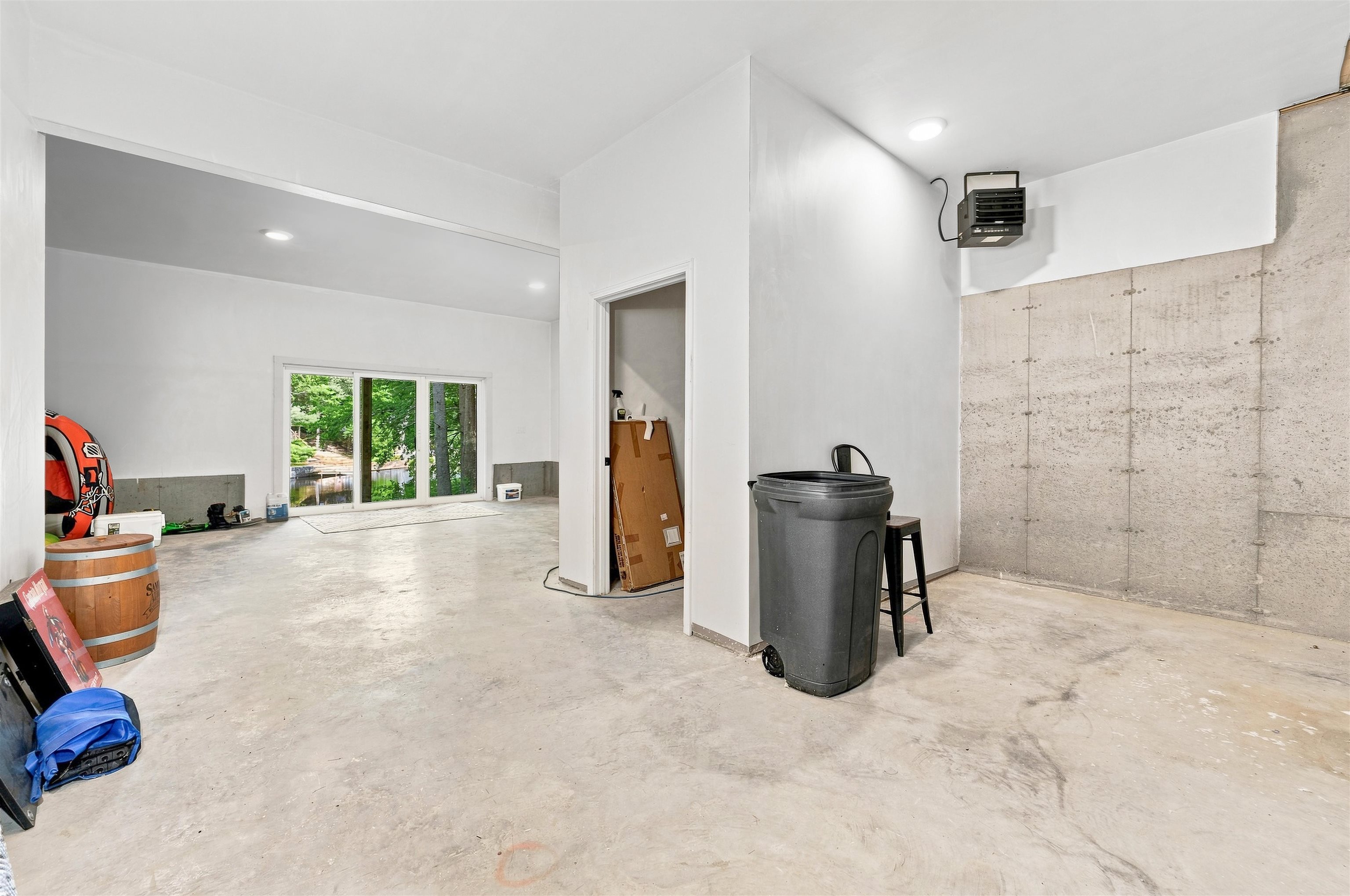 77 Riverlake Street Property Photo 39