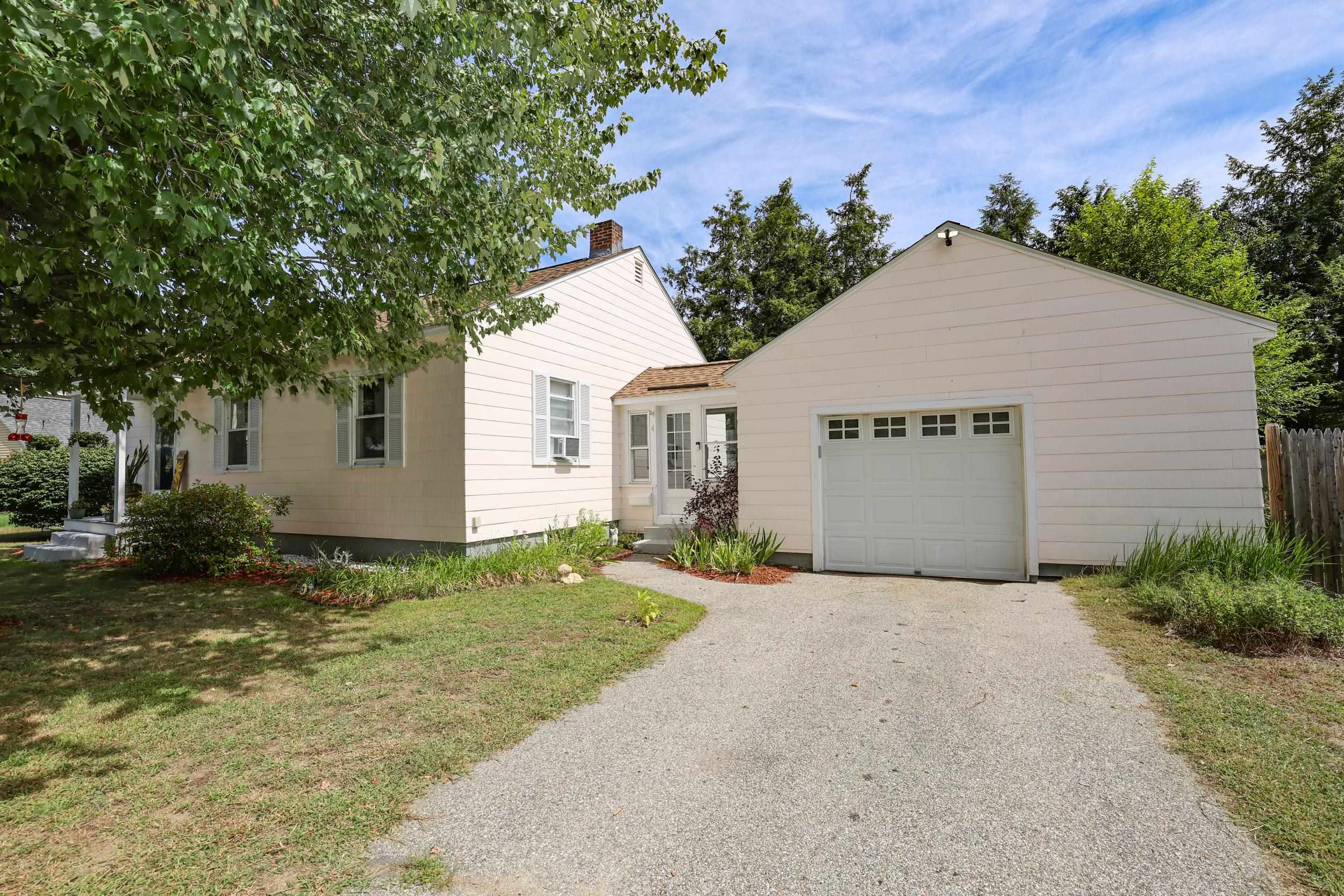 4 Woodbury Lane Property Photo 4