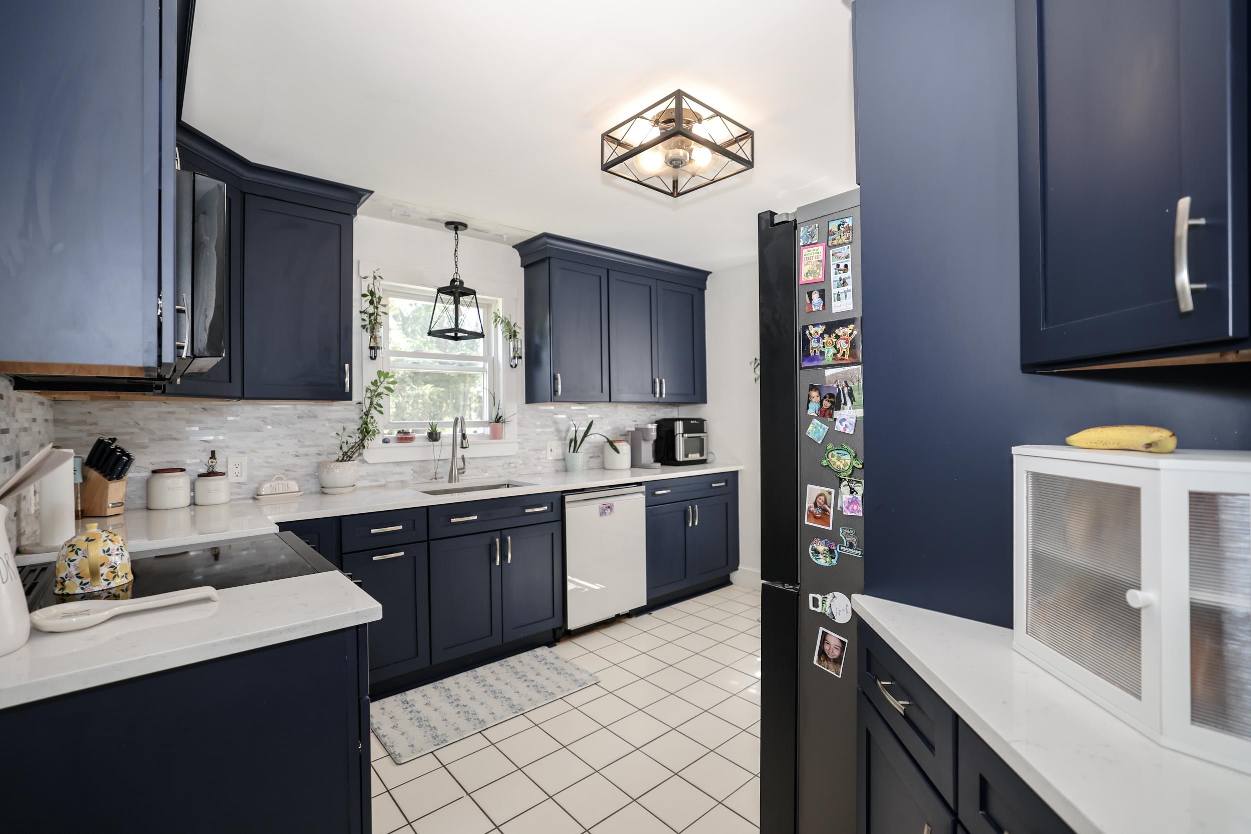 4 Woodbury Lane Property Photo 7