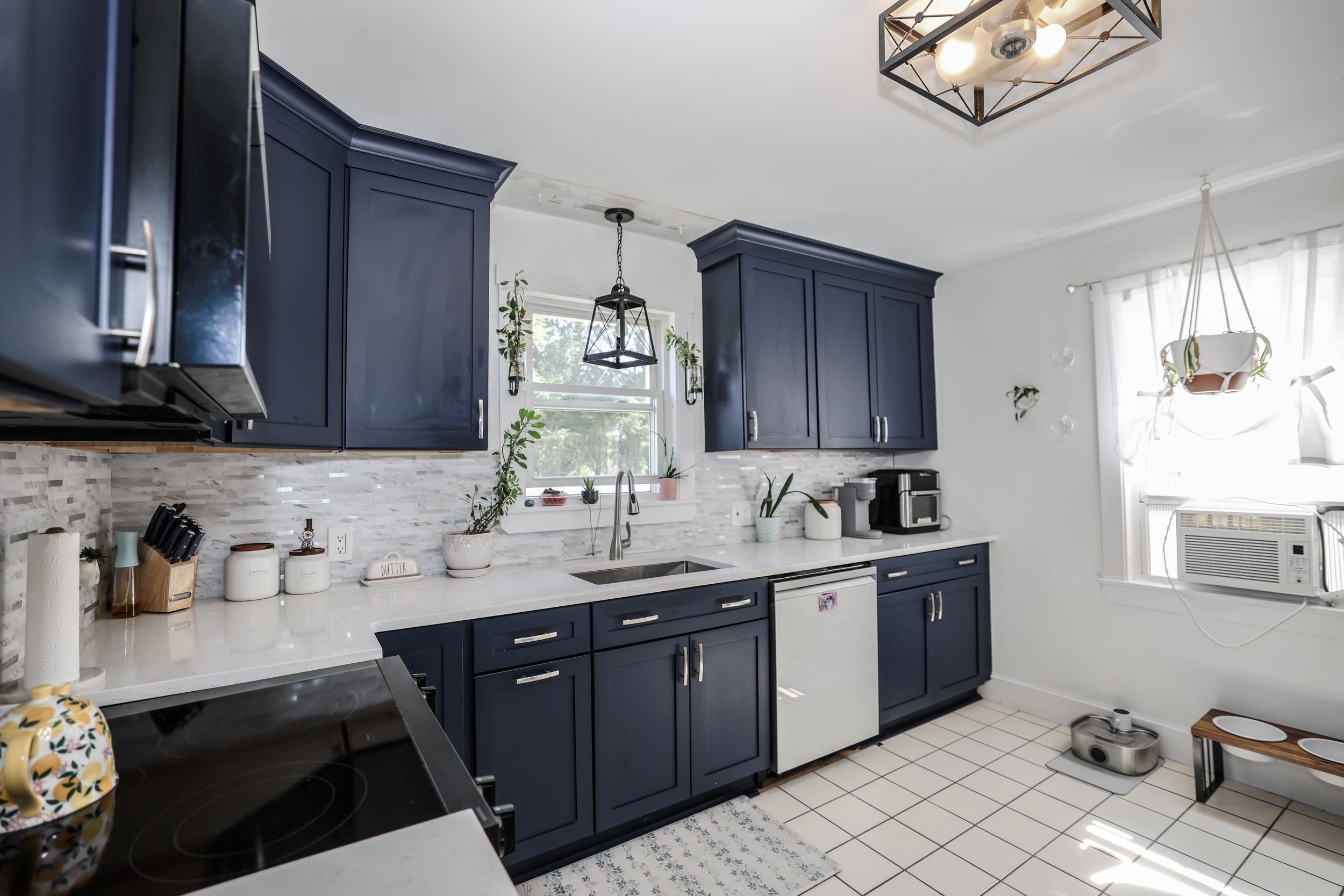 4 Woodbury Lane Property Photo 9