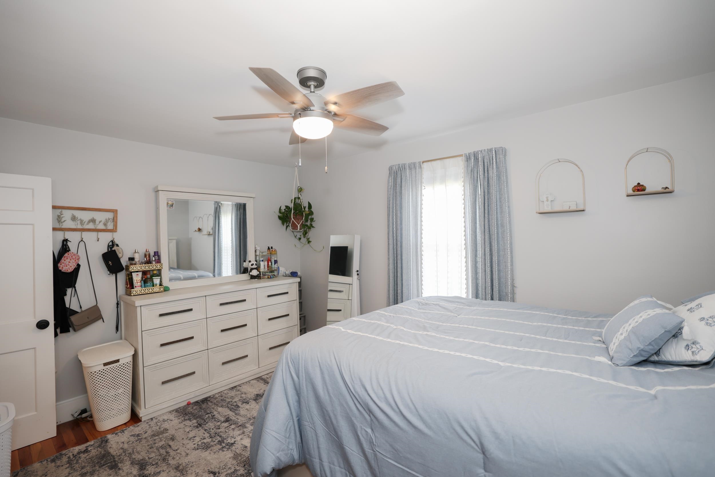 4 Woodbury Lane Property Photo 12