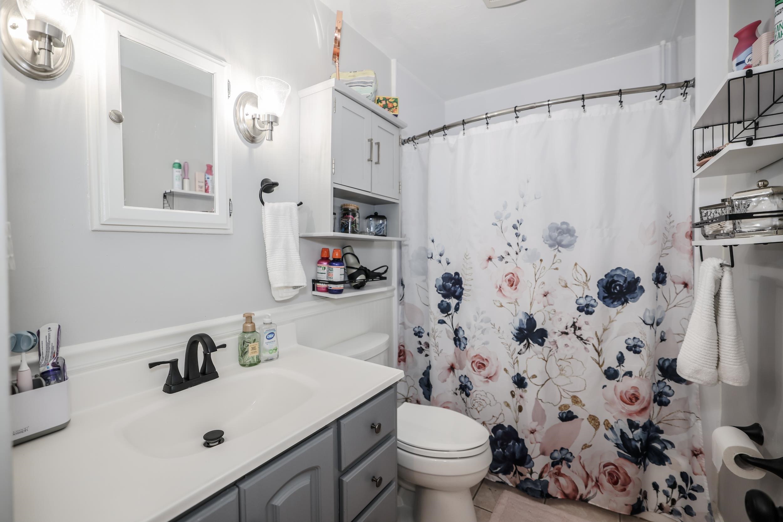 4 Woodbury Lane Property Photo 13