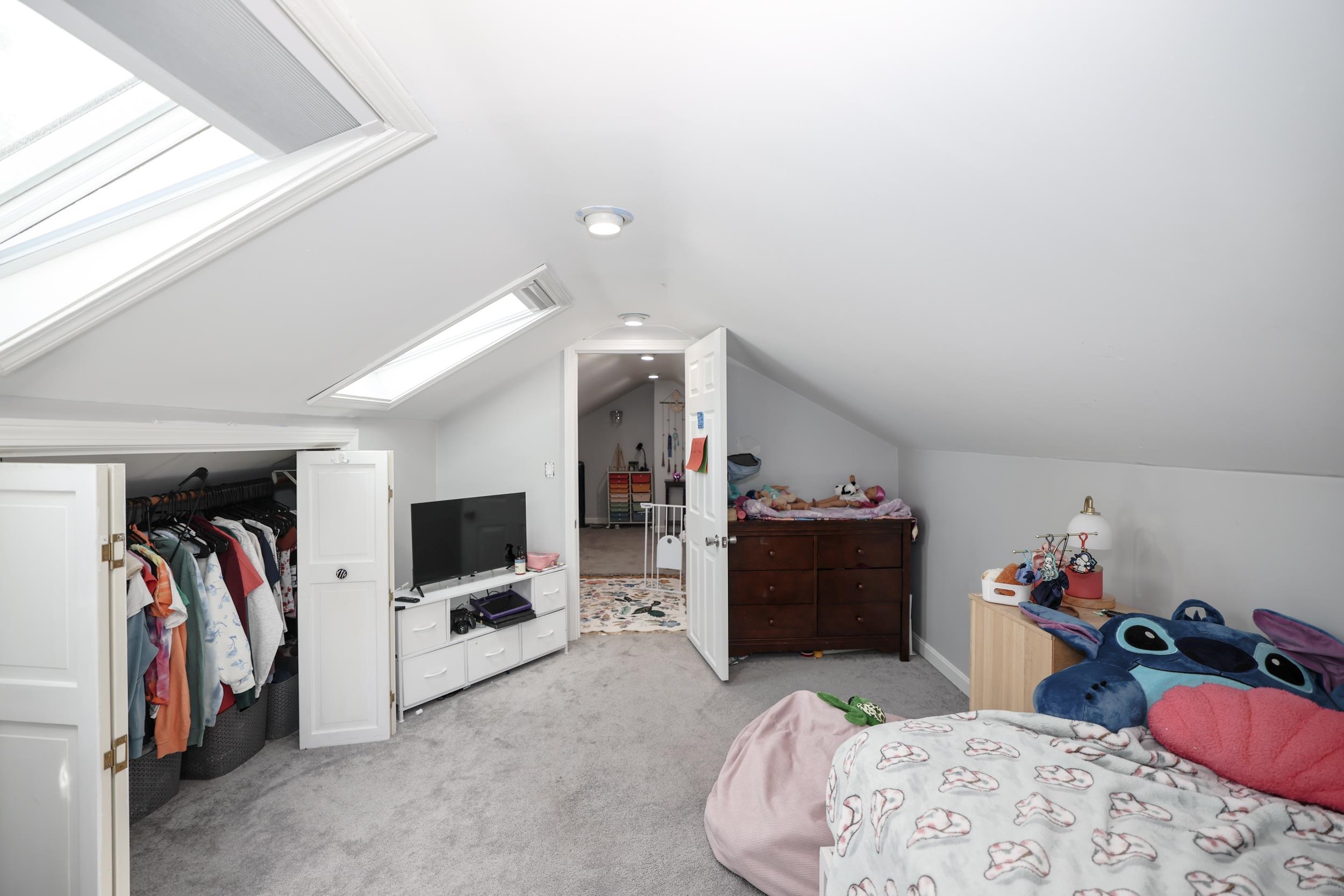 4 Woodbury Lane Property Photo 19