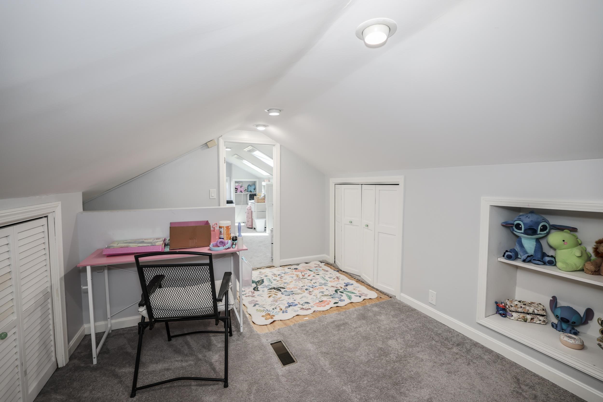 4 Woodbury Lane Property Photo 21