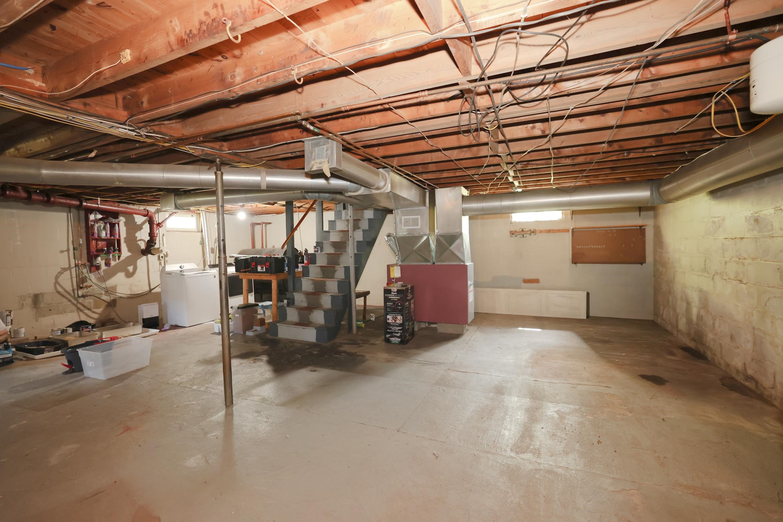 4 Woodbury Lane Property Photo 25