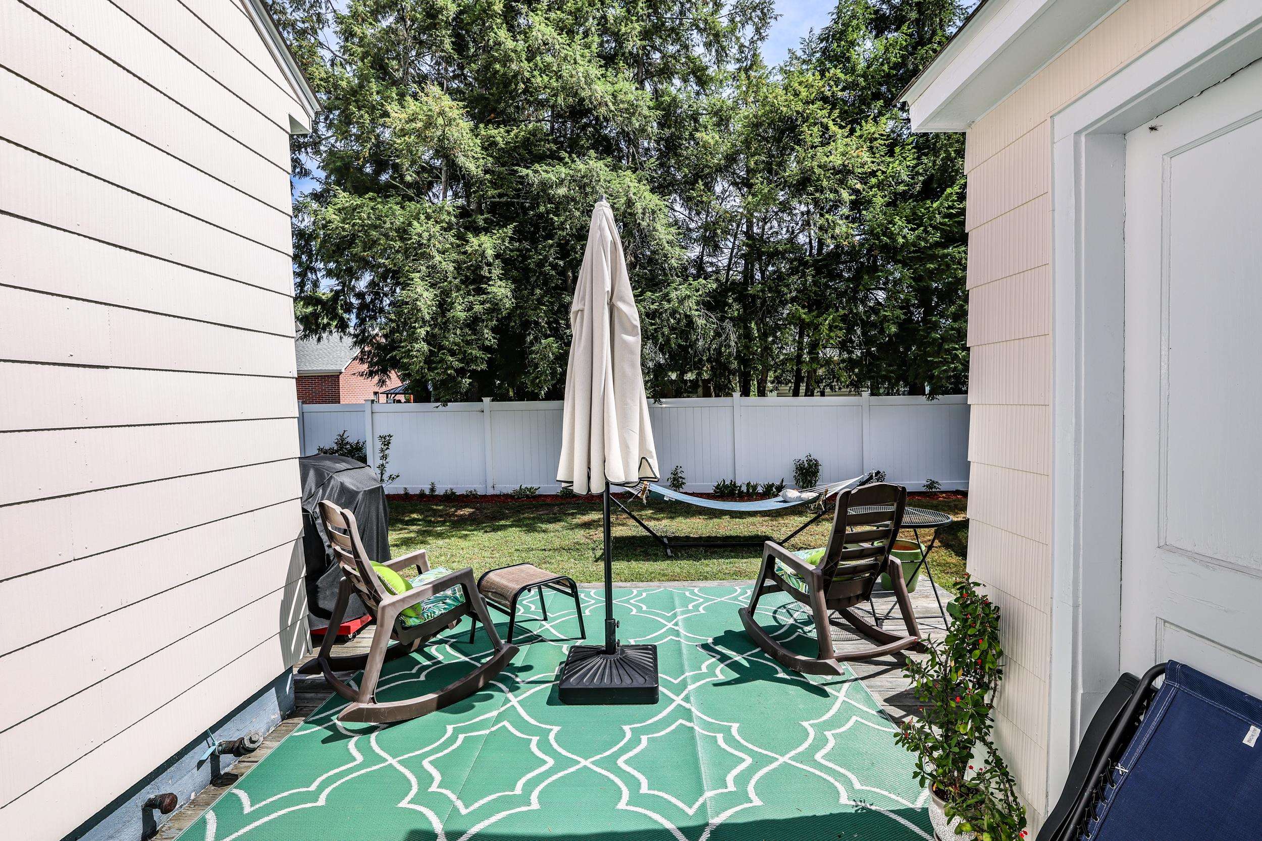 4 Woodbury Lane Property Photo 27
