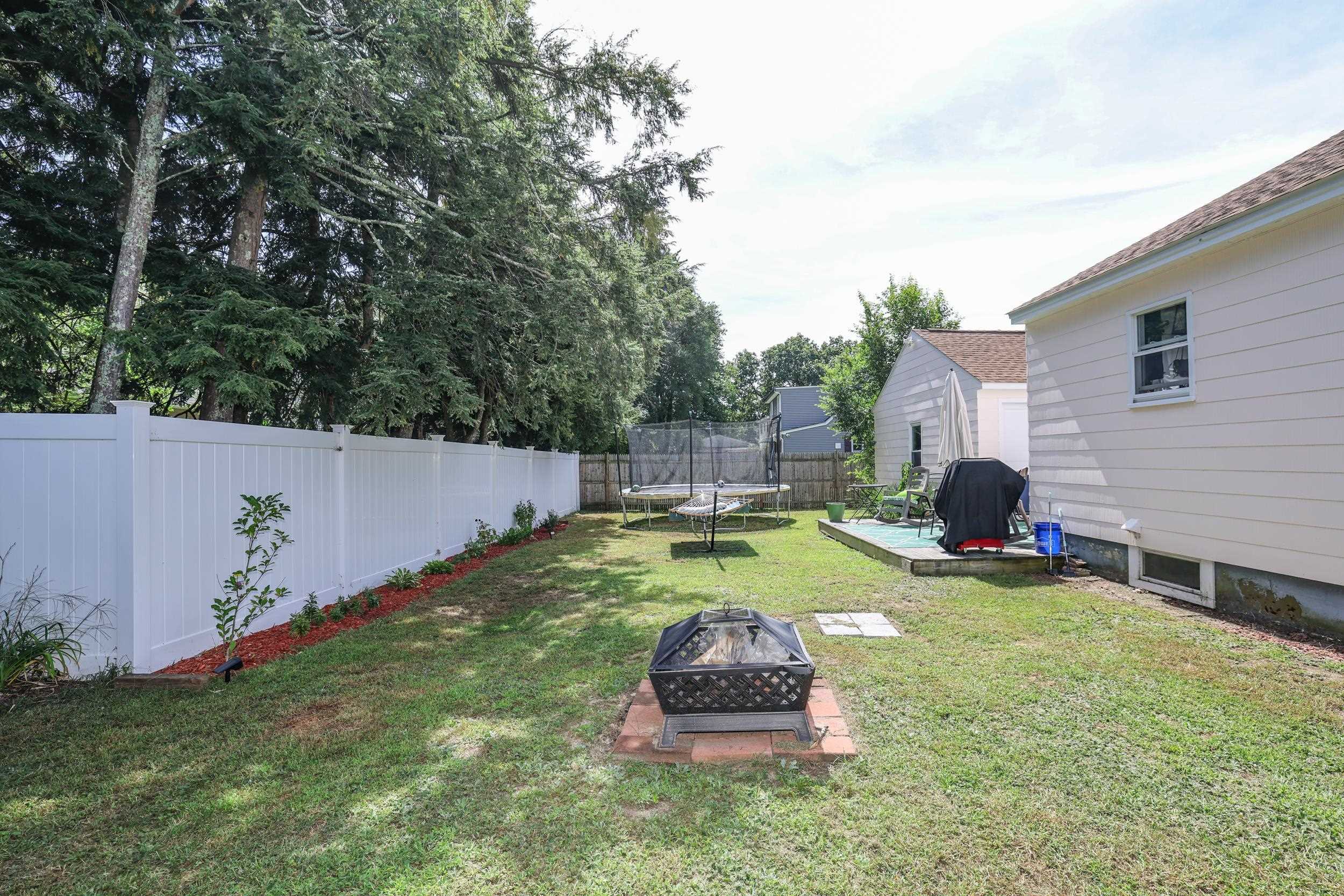 4 Woodbury Lane Property Photo 30