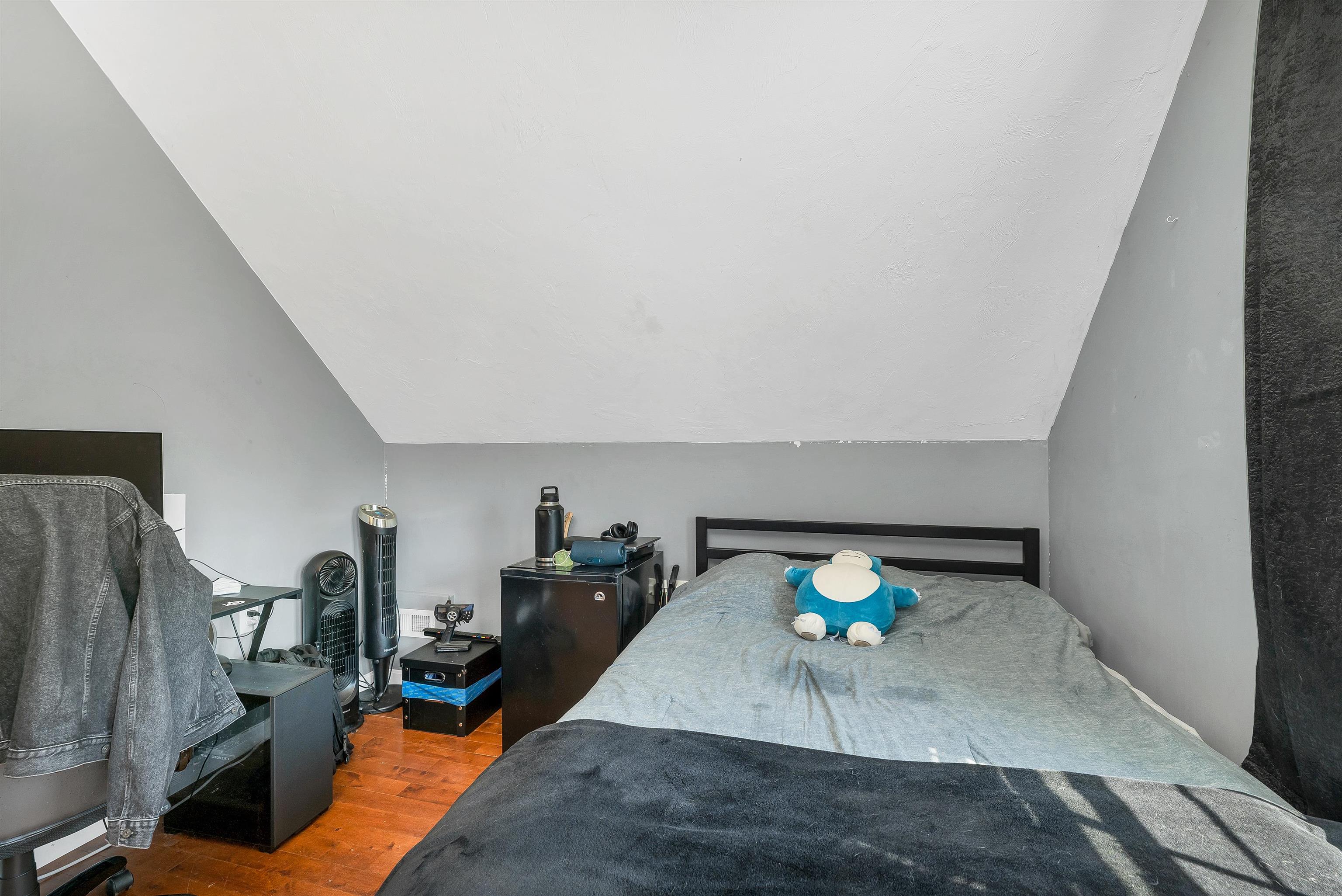 17 Manor Road Property Photo 29