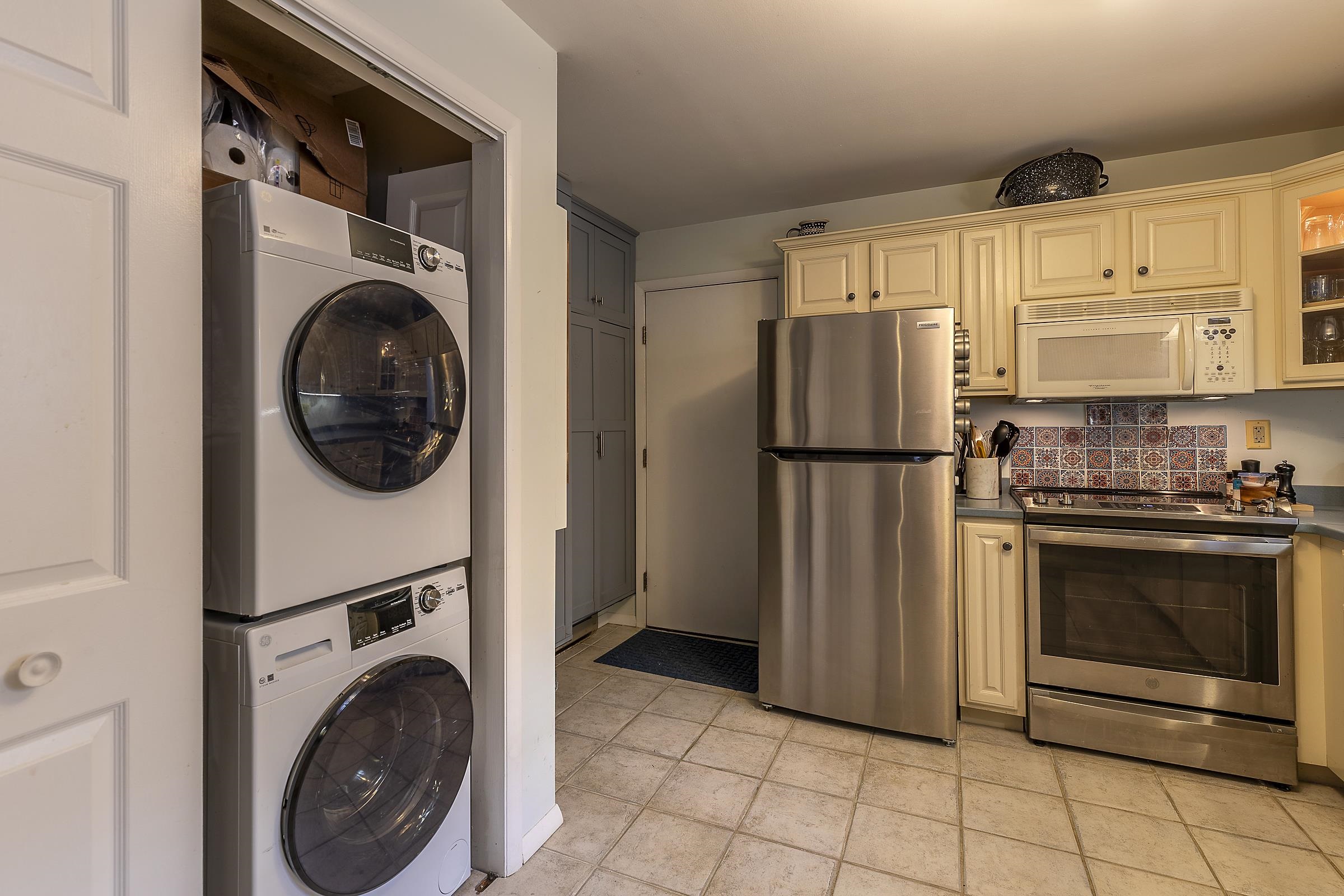 61 E Country Club Road Property Photo 11