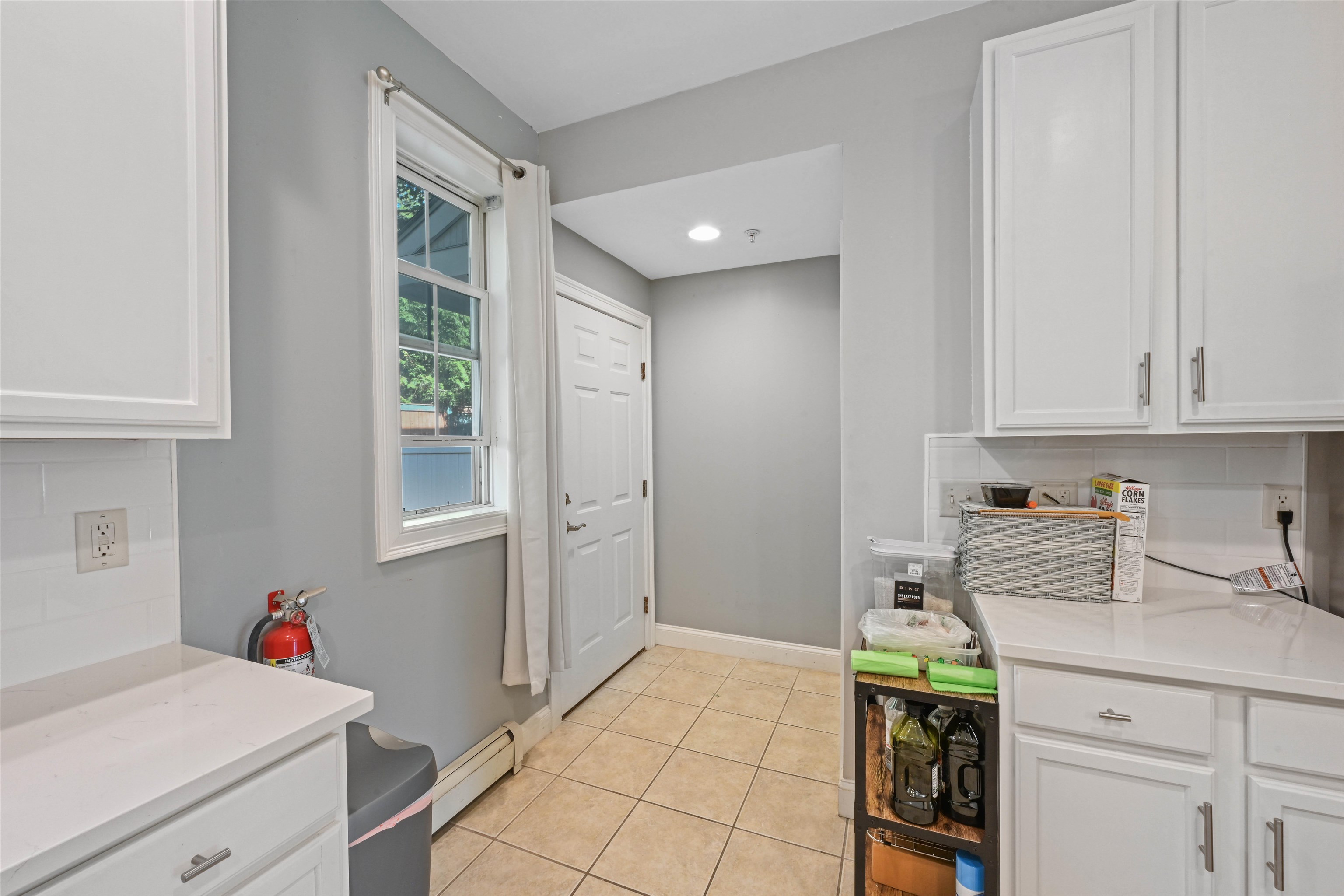 1044 North Avenue Property Photo 5