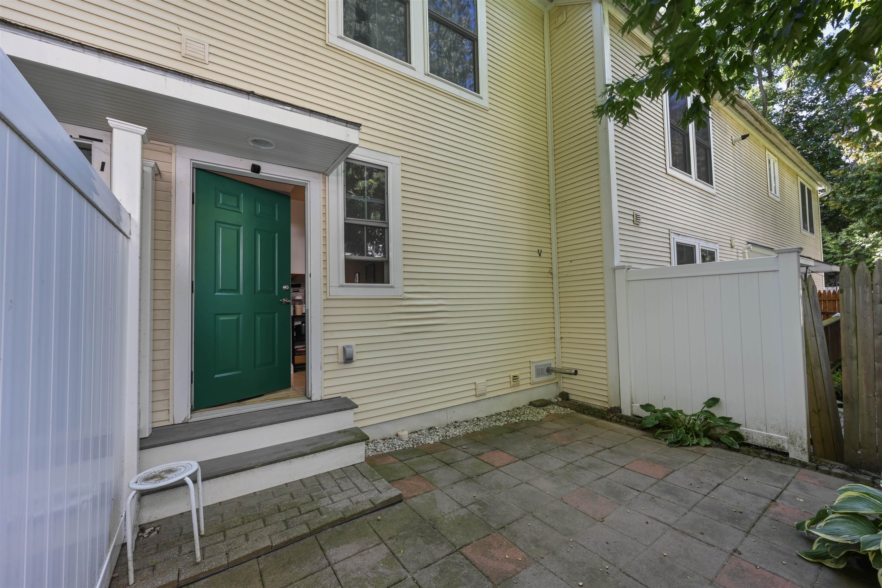 1044 North Avenue Property Photo 27