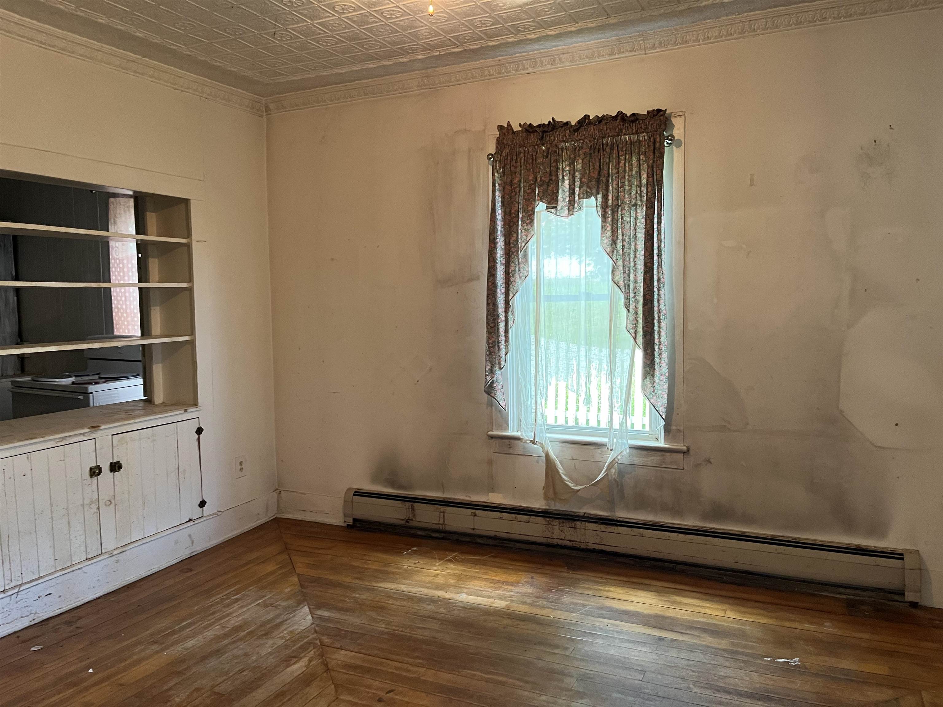 294 North Pleasant Street Property Photo 14