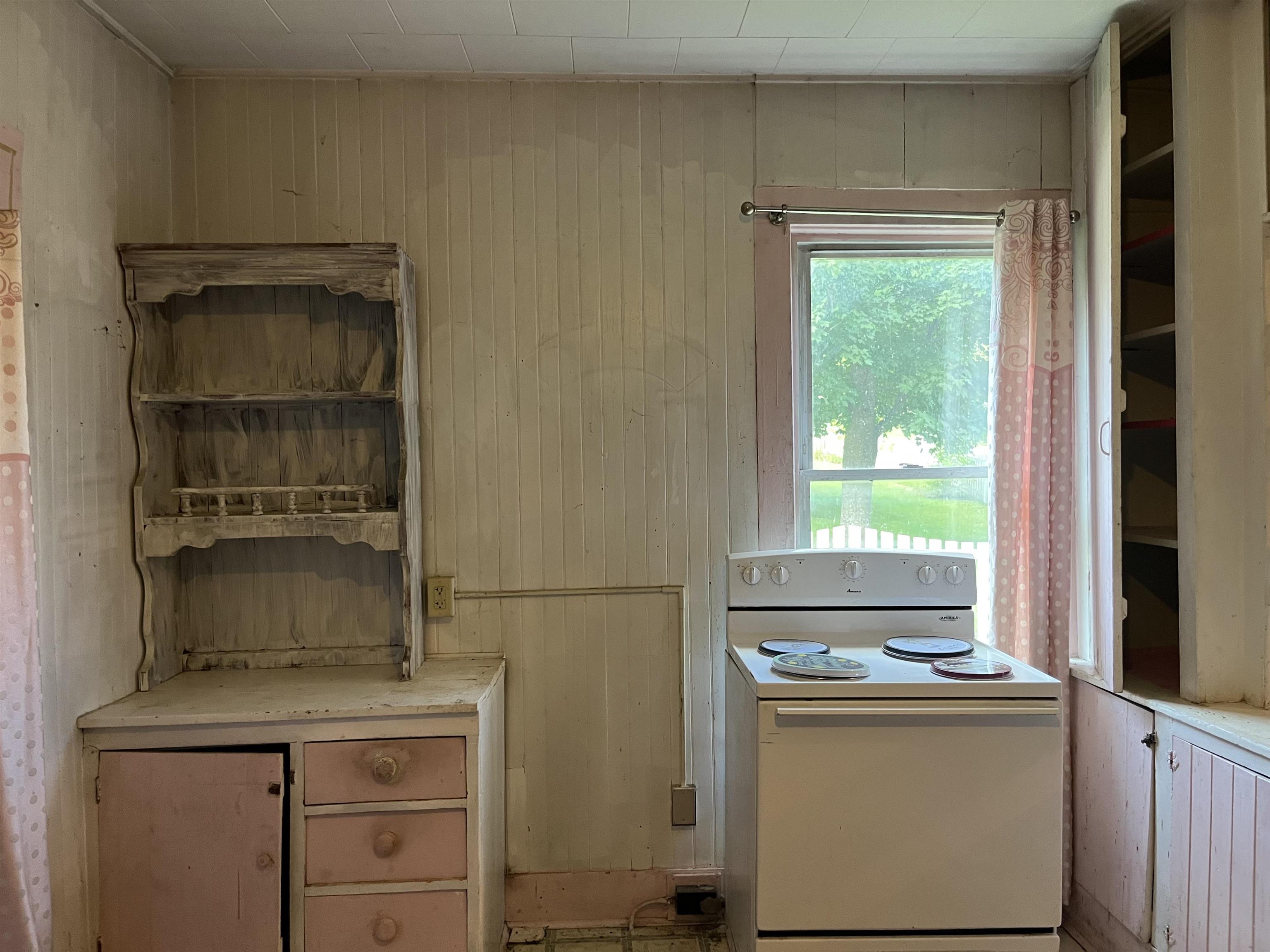 294 North Pleasant Street Property Photo 16