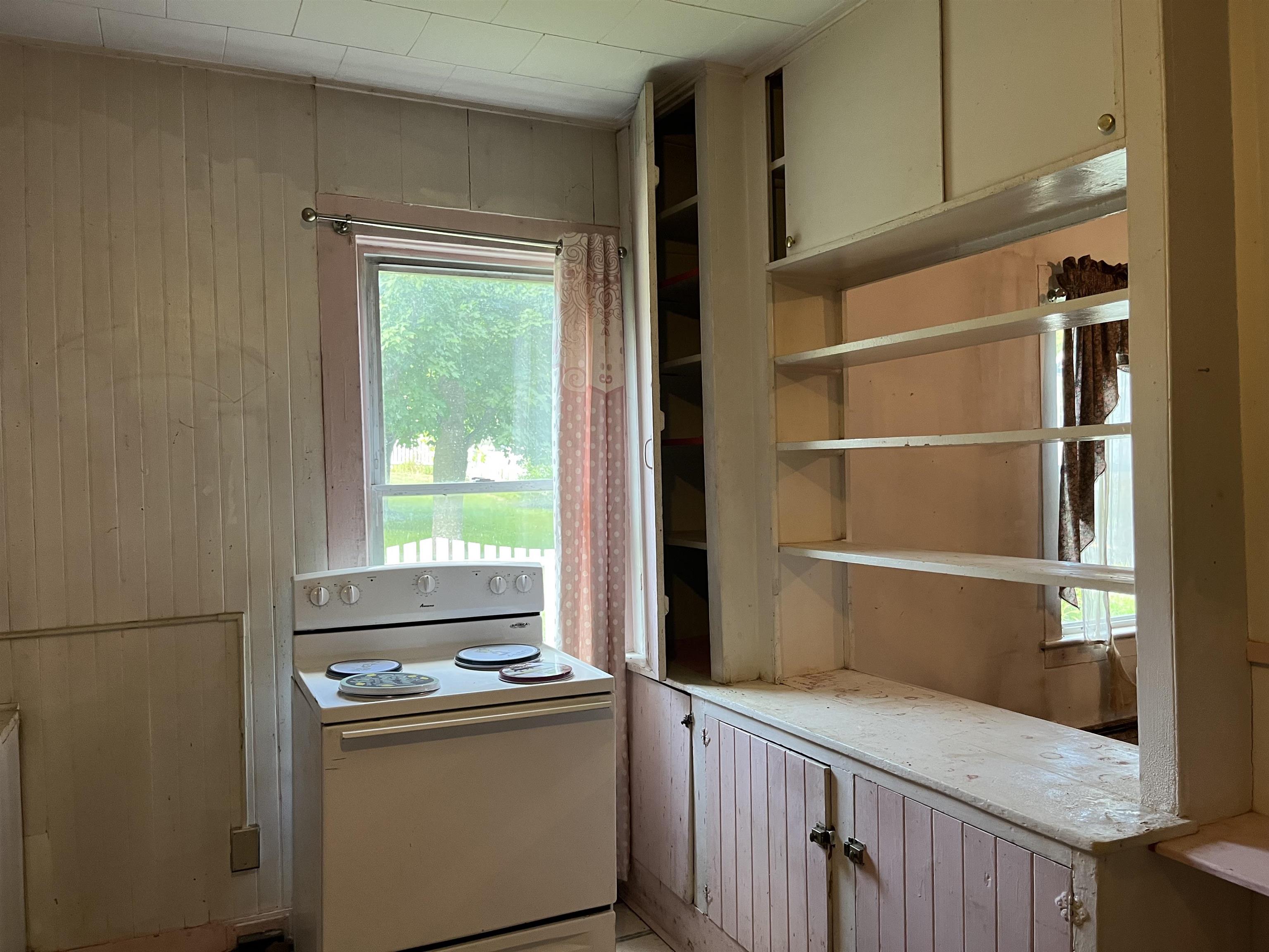 294 North Pleasant Street Property Photo 17