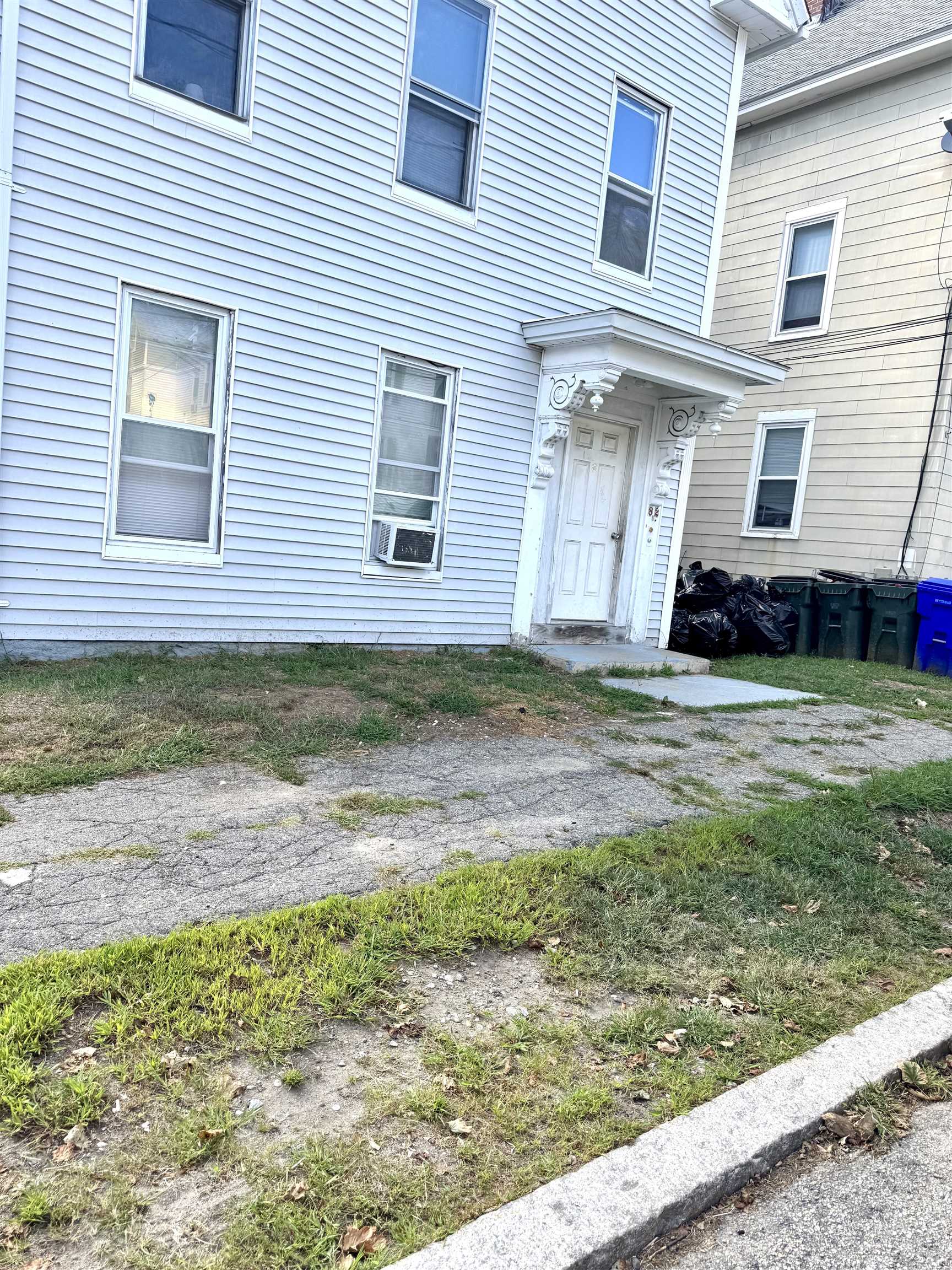 82 Ashland Street Property Photo 4