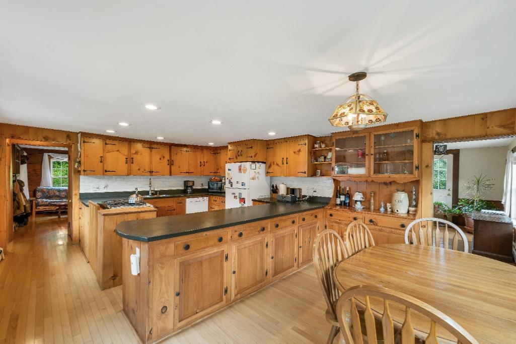 533 Ellsworth Hill Road Property Photo 11