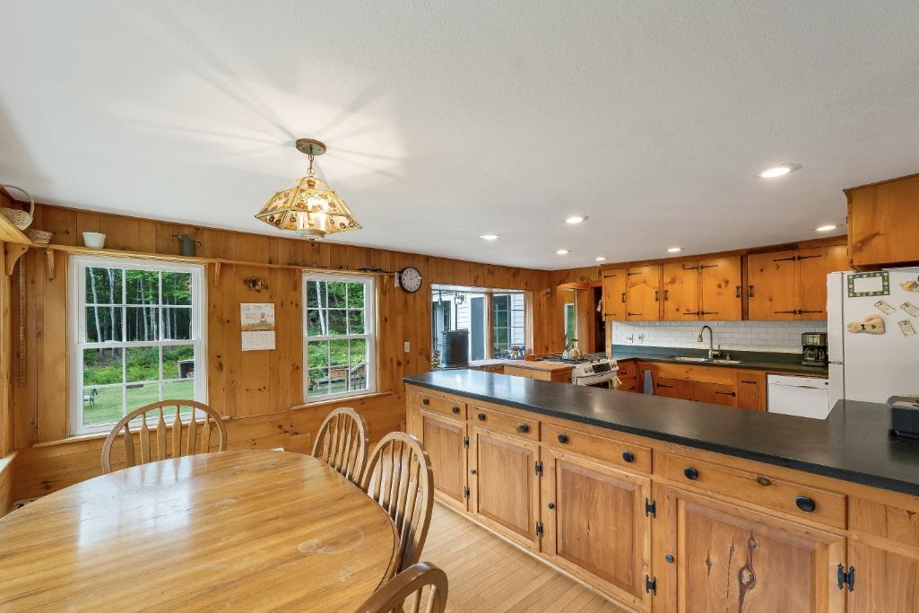 533 Ellsworth Hill Road Property Photo 16